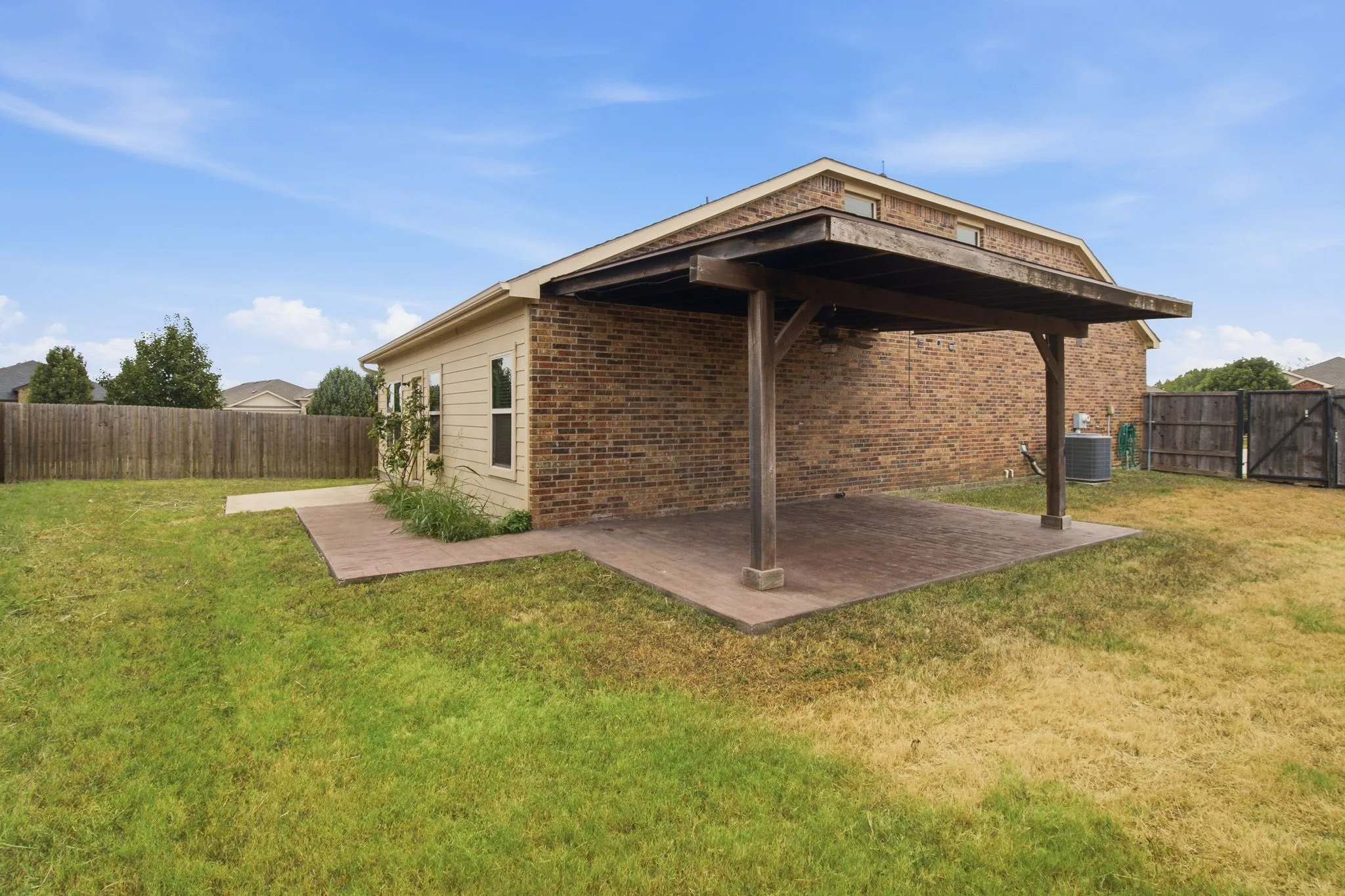 Single Family Residence For Sale in Collin County , 1404 Diamond Court, Princeton, Texas 75407, 5 Bedroom, 4 Bathroom, 2 Garage spaces, 2,338 Sqft, built in 2017, mls#21371756, Real Estate Agent in Princeton, Homes For Sale in Collin county, Homes For Sale in Princeton, Realtor in Princeton Texas, Real Estate Brokerage Independent Realty Texas, Luminita Cordes Realtor