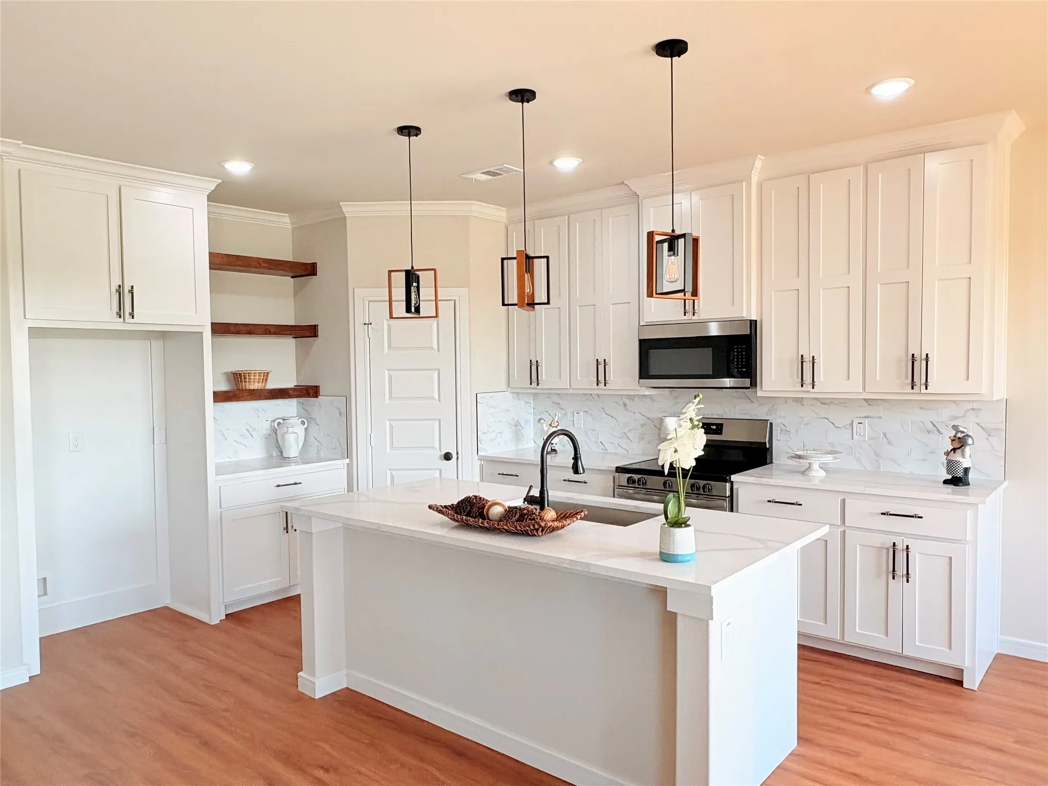 Single Family Residence For Sale in Hunt County , 5452 COUNTY ROAD 3521, Quinlan, Texas 75474, 3 Bedroom, 3 Bathroom, 2 Garage spaces, 1,775 Sqft, built in 2026, mls#21376165, Real Estate Agent in Quinlan, Homes For Sale in Hunt county, Homes For Sale in Quinlan, Realtor in Quinlan Texas, Real Estate Brokerage Independent Realty Texas, Luminita Cordes Realtor