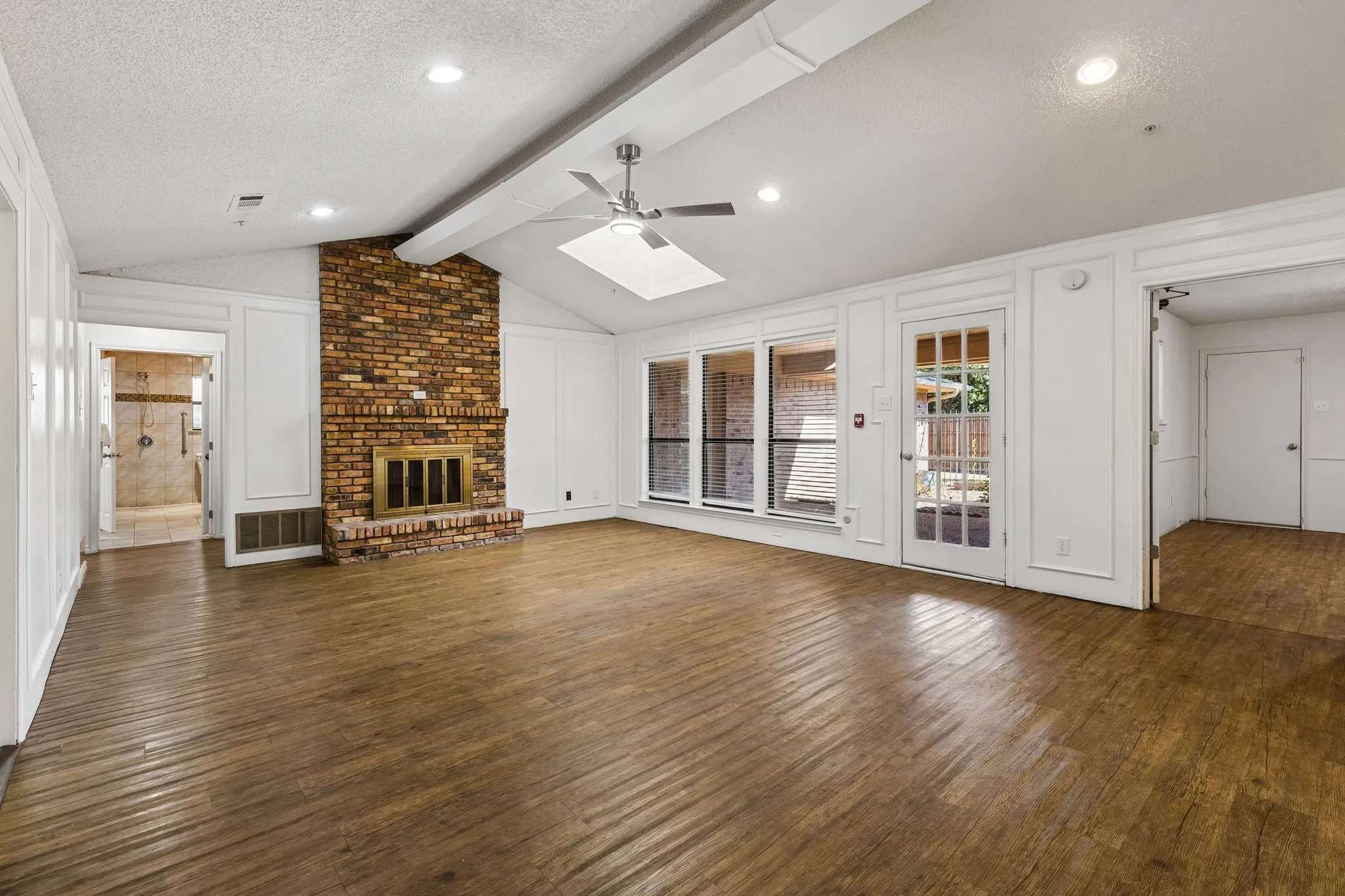Single Family Residence For Sale in Collin County , 2206 Blue Cypress Drive, Richardson, Texas 75082, 6 Bedroom, 3 Bathroom, 2 Garage spaces, 2,748 Sqft, built in 1982, mls#21376167, Real Estate Agent in Richardson, Homes For Sale in Collin county, Homes For Sale in Richardson, Realtor in Richardson Texas, Real Estate Brokerage Independent Realty Texas, Luminita Cordes Realtor