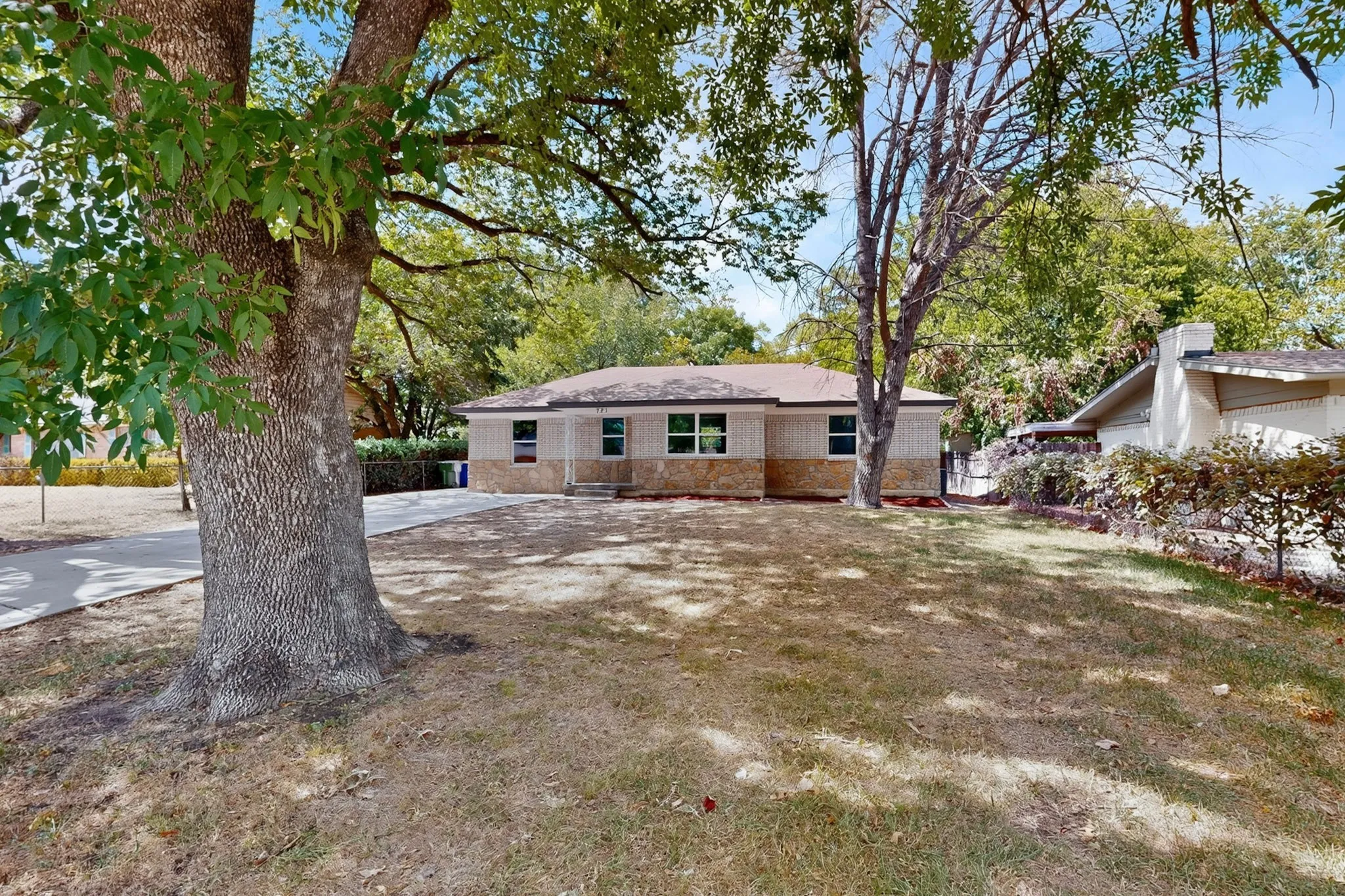 Single Family Residence For Sale in Dallas County , 721 Hall Road, Seagoville, Texas 75159, 4 Bedroom, 2 Bathroom, Garage spaces, 1,440 Sqft, built in 1955, mls#21374469, Real Estate Agent in Seagoville, Homes For Sale in Dallas county, Homes For Sale in Seagoville, Realtor in Seagoville Texas, Real Estate Brokerage Independent Realty Texas, Luminita Cordes Realtor