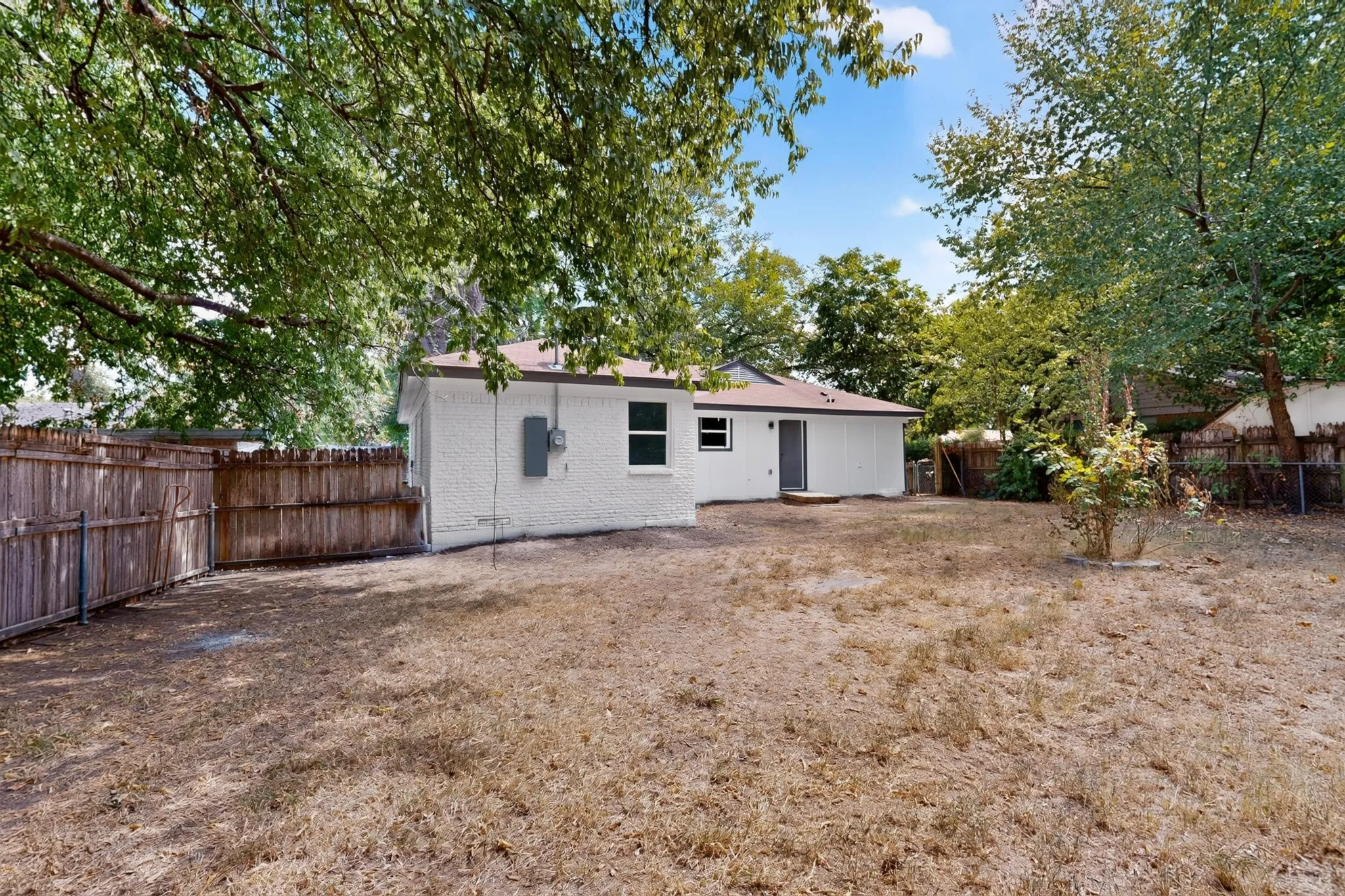 Single Family Residence For Sale in Dallas County , 721 Hall Road, Seagoville, Texas 75159, 4 Bedroom, 2 Bathroom, Garage spaces, 1,440 Sqft, built in 1955, mls#21374469, Real Estate Agent in Seagoville, Homes For Sale in Dallas county, Homes For Sale in Seagoville, Realtor in Seagoville Texas, Real Estate Brokerage Independent Realty Texas, Luminita Cordes Realtor