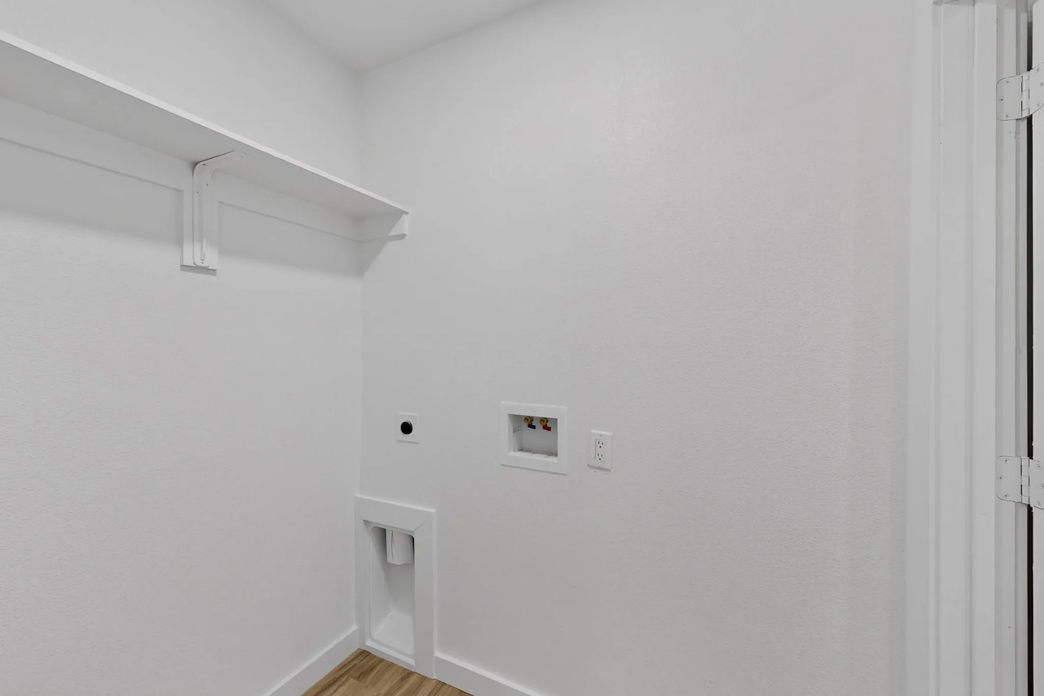Single Family Residence For Sale in Dallas County , 721 Hall Road, Seagoville, Texas 75159, 4 Bedroom, 2 Bathroom, Garage spaces, 1,440 Sqft, built in 1955, mls#21374469, Real Estate Agent in Seagoville, Homes For Sale in Dallas county, Homes For Sale in Seagoville, Realtor in Seagoville Texas, Real Estate Brokerage Independent Realty Texas, Luminita Cordes Realtor