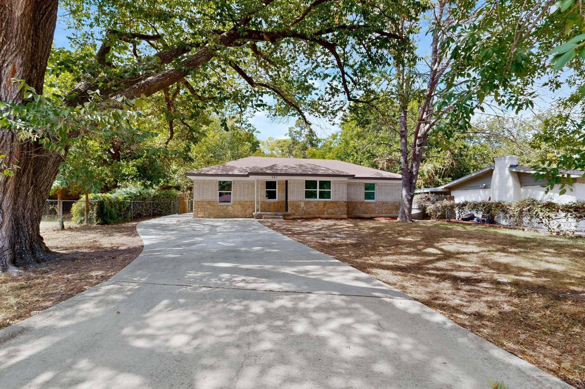 Single Family Residence For Sale in Dallas County , 721 Hall Road, Seagoville, Texas 75159, 4 Bedroom, 2 Bathroom, Garage spaces, 1,440 Sqft, built in 1955, mls#21374469, Real Estate Agent in Seagoville, Homes For Sale in Dallas county, Homes For Sale in Seagoville, Realtor in Seagoville Texas, Real Estate Brokerage Independent Realty Texas, Luminita Cordes Realtor