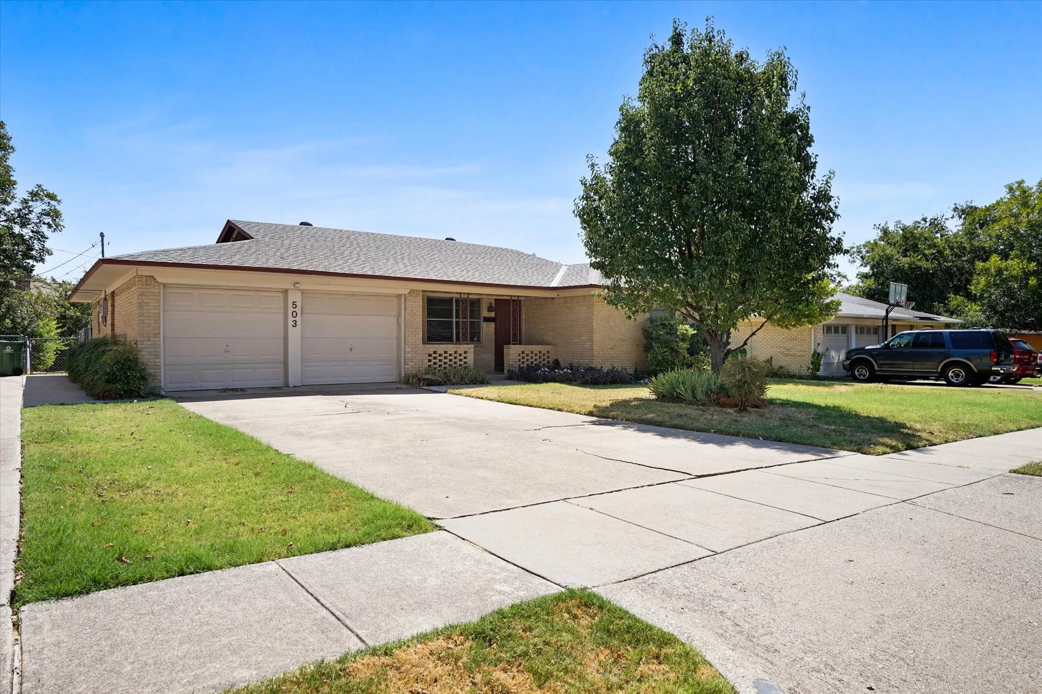 Single Family Residence For Sale in Tarrant County , 503 Harriett Street, Arlington, Texas 76010, 3 Bedroom, 2 Bathroom, 2 Garage spaces, 1,520 Sqft, built in 1959, mls#21376150, Real Estate Agent in Arlington, Homes For Sale in Tarrant county, Homes For Sale in Arlington, Realtor in Arlington Texas, Real Estate Brokerage Independent Realty Texas, Luminita Cordes Realtor
