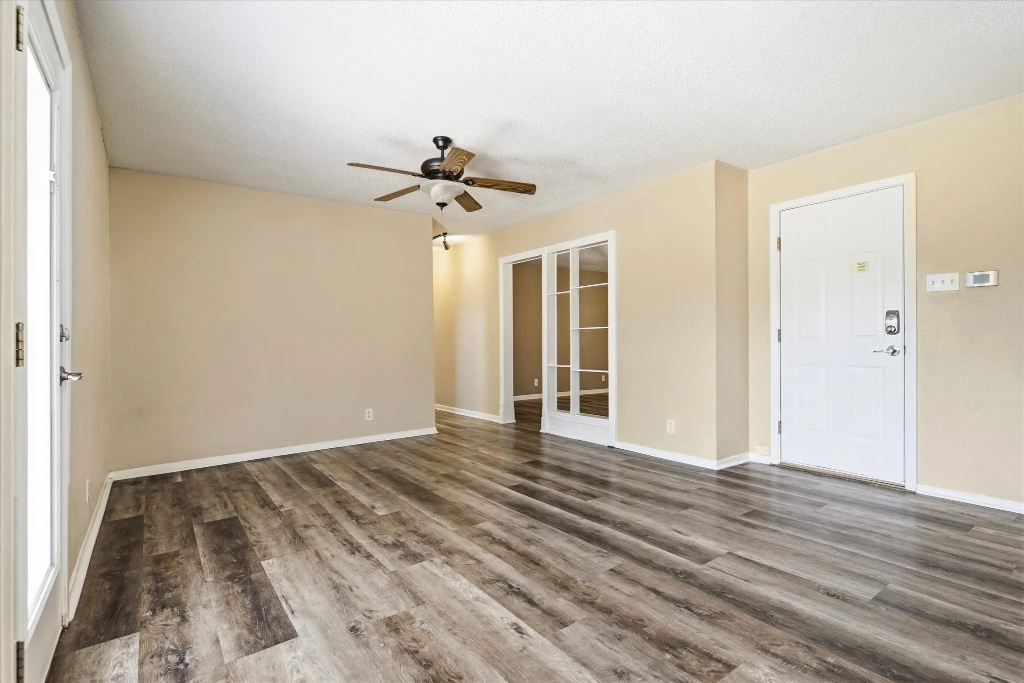 Single Family Residence For Sale in Tarrant County , 503 Harriett Street, Arlington, Texas 76010, 3 Bedroom, 2 Bathroom, 2 Garage spaces, 1,520 Sqft, built in 1959, mls#21376150, Real Estate Agent in Arlington, Homes For Sale in Tarrant county, Homes For Sale in Arlington, Realtor in Arlington Texas, Real Estate Brokerage Independent Realty Texas, Luminita Cordes Realtor