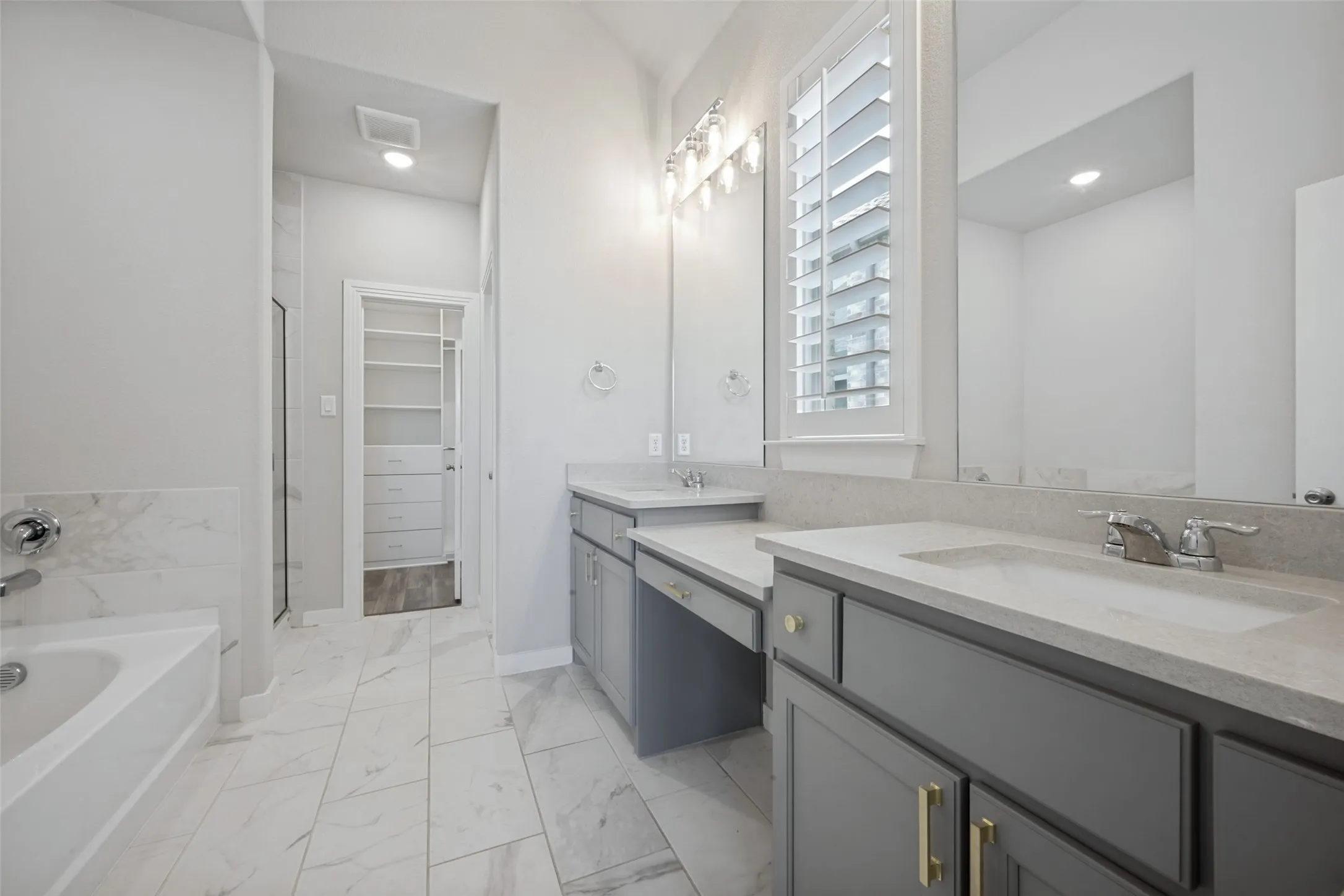 Single Family Residence For Rent in Denton County , 817 Nuthatch Court, Argyle, Texas 76226, 3 Bedroom, 3 Bathroom, 2 Garage spaces, 2,086 Sqft, built in 2020, mls#21376171, Real Estate Agent in Argyle, Homes For Rent in Denton county, Homes For Rent in Argyle, Realtor in Argyle Texas, Real Estate Brokerage Independent Realty Texas, Luminita Cordes Realtor