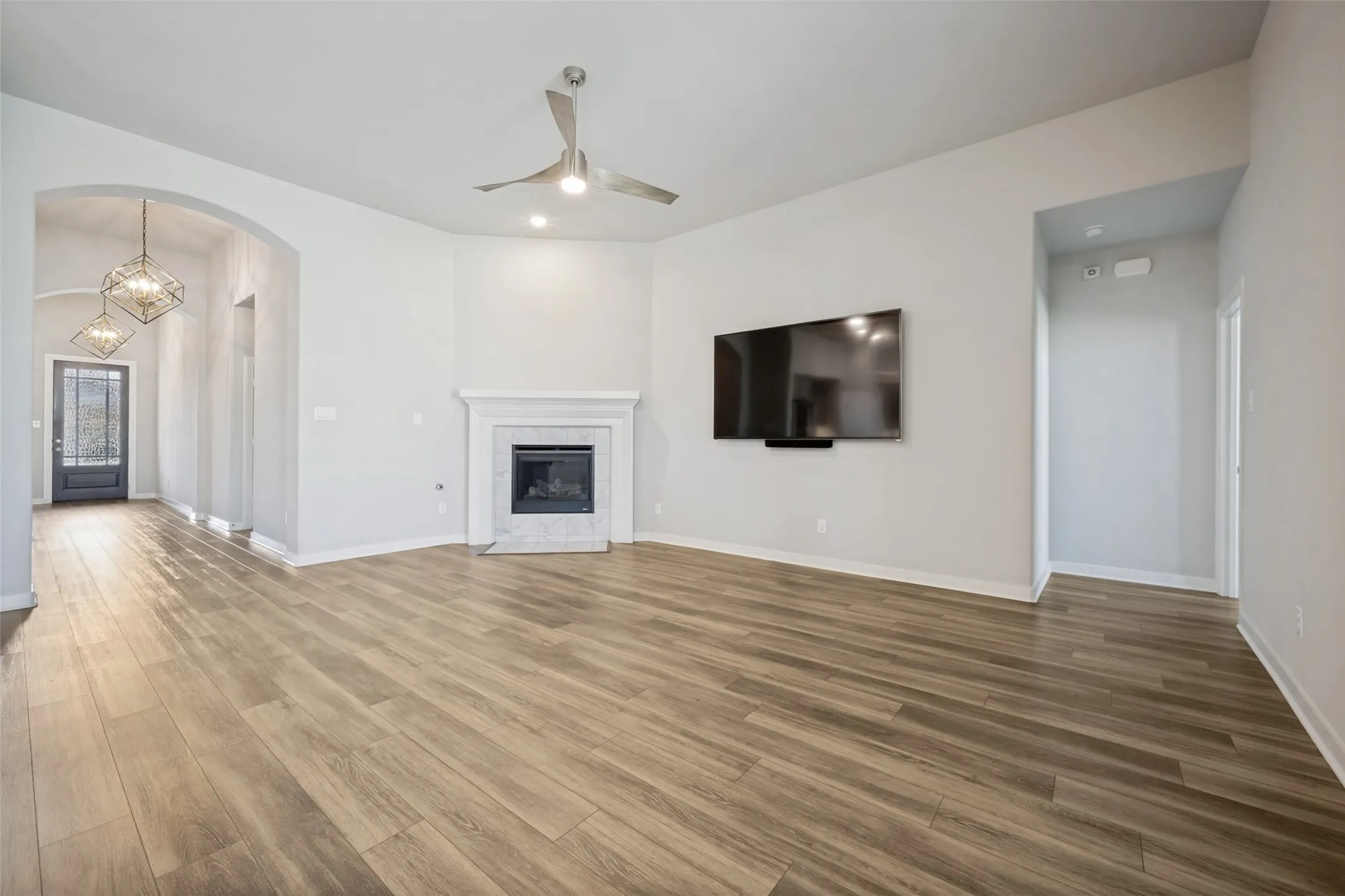 Single Family Residence For Rent in Denton County , 817 Nuthatch Court, Argyle, Texas 76226, 3 Bedroom, 3 Bathroom, 2 Garage spaces, 2,086 Sqft, built in 2020, mls#21376171, Real Estate Agent in Argyle, Homes For Rent in Denton county, Homes For Rent in Argyle, Realtor in Argyle Texas, Real Estate Brokerage Independent Realty Texas, Luminita Cordes Realtor