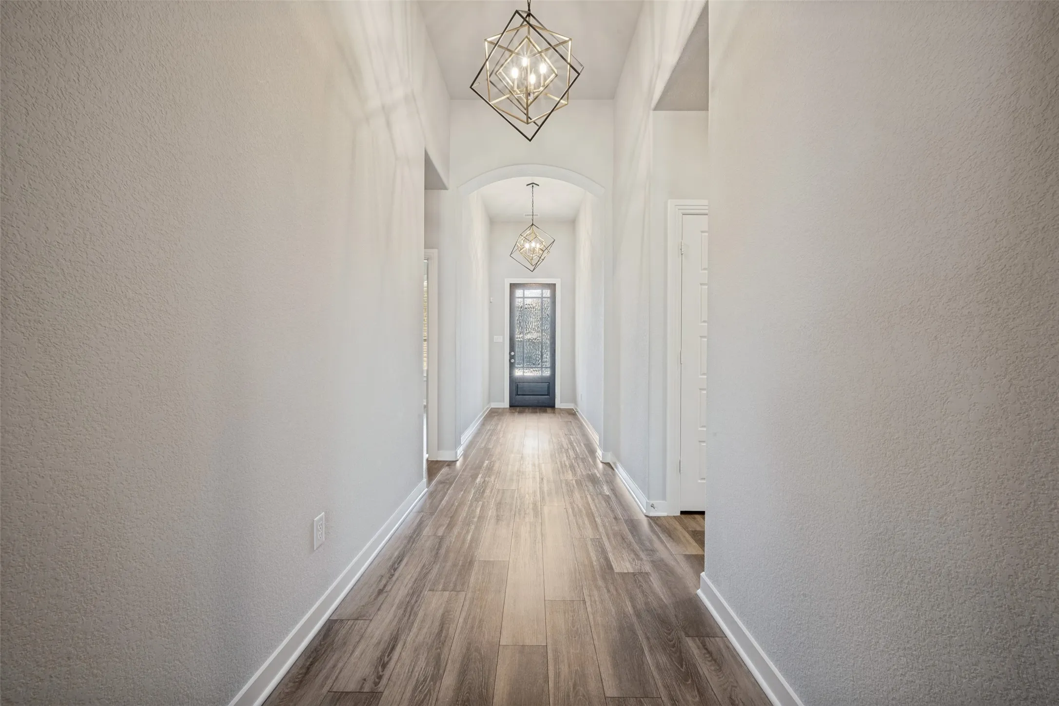 Single Family Residence For Rent in Denton County , 817 Nuthatch Court, Argyle, Texas 76226, 3 Bedroom, 3 Bathroom, 2 Garage spaces, 2,086 Sqft, built in 2020, mls#21376171, Real Estate Agent in Argyle, Homes For Rent in Denton county, Homes For Rent in Argyle, Realtor in Argyle Texas, Real Estate Brokerage Independent Realty Texas, Luminita Cordes Realtor