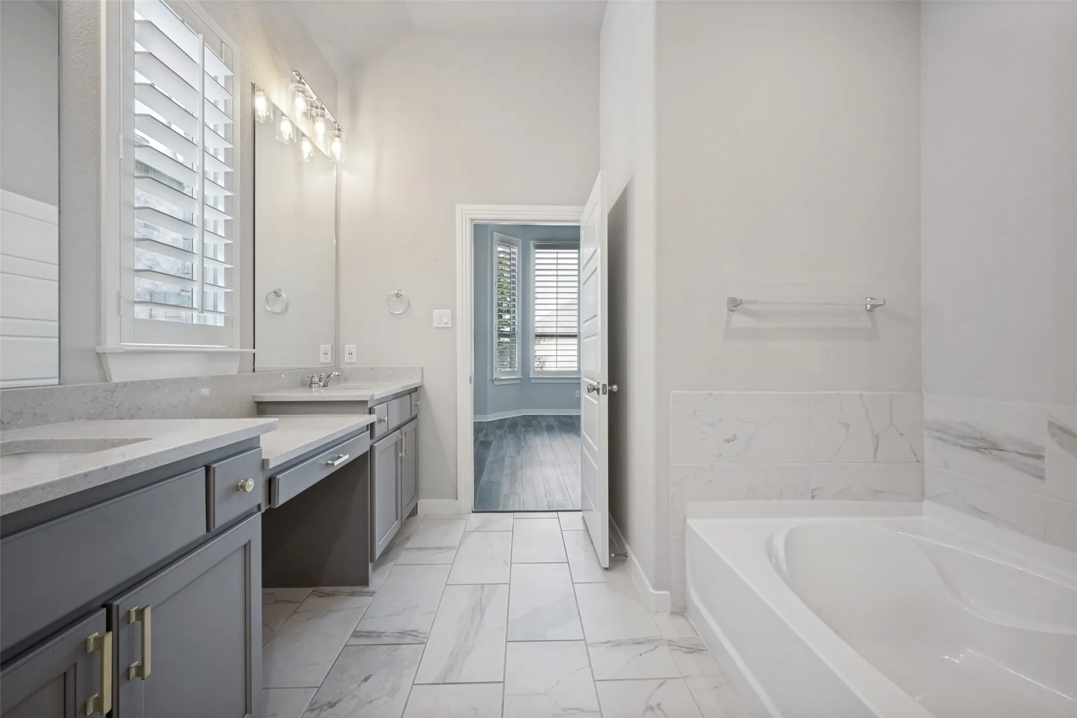 Single Family Residence For Rent in Denton County , 817 Nuthatch Court, Argyle, Texas 76226, 3 Bedroom, 3 Bathroom, 2 Garage spaces, 2,086 Sqft, built in 2020, mls#21376171, Real Estate Agent in Argyle, Homes For Rent in Denton county, Homes For Rent in Argyle, Realtor in Argyle Texas, Real Estate Brokerage Independent Realty Texas, Luminita Cordes Realtor