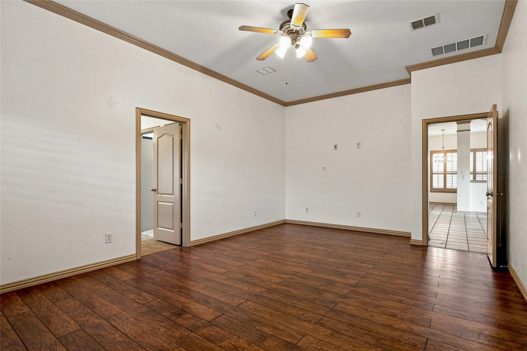 Single Family Residence For Sale in Denton County , 7943 Mc Kamy Drive, Frisco, Texas 75036, 3 Bedroom, 3 Bathroom, 2 Garage spaces, 2,996 Sqft, built in 2005, mls#21373146, Real Estate Agent in Frisco, Homes For Sale in Denton county, Homes For Sale in Frisco, Realtor in Frisco Texas, Real Estate Brokerage Independent Realty Texas, Luminita Cordes Realtor