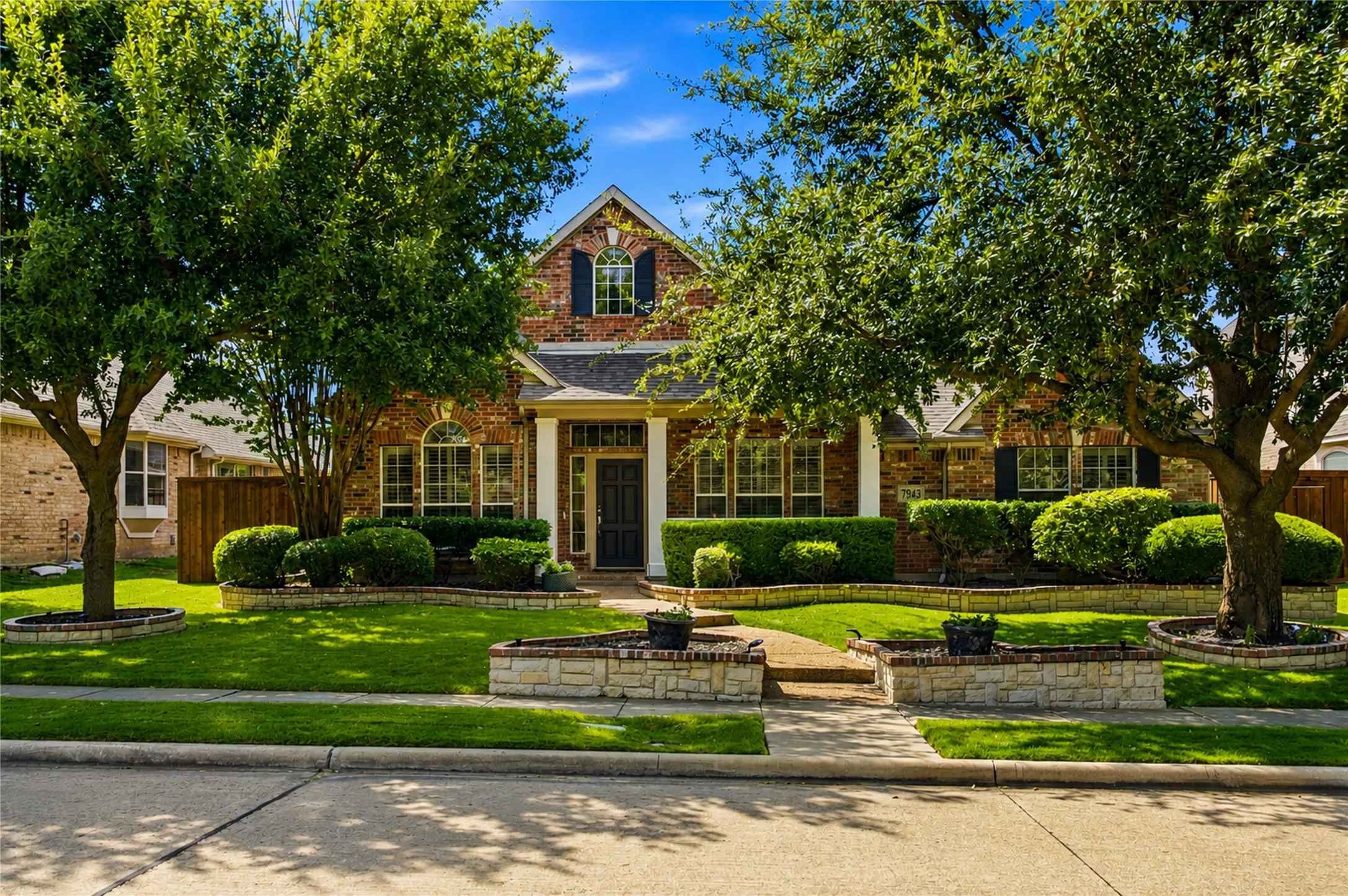 Single Family Residence For Sale in Denton County , 7943 Mc Kamy Drive, Frisco, Texas 75036, 3 Bedroom, 3 Bathroom, 2 Garage spaces, 2,996 Sqft, built in 2005, mls#21373146, Real Estate Agent in Frisco, Homes For Sale in Denton county, Homes For Sale in Frisco, Realtor in Frisco Texas, Real Estate Brokerage Independent Realty Texas, Luminita Cordes Realtor