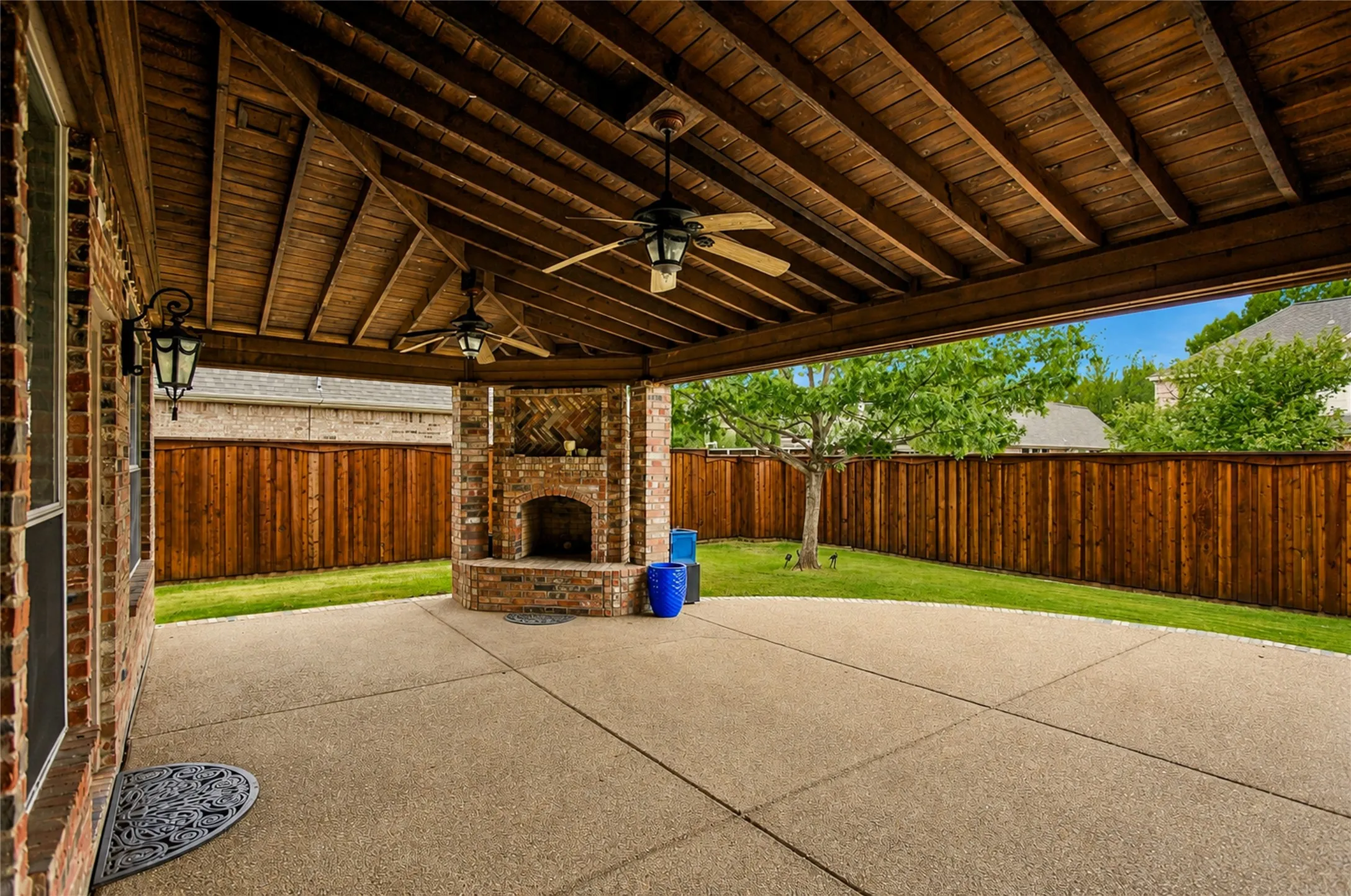 Single Family Residence For Sale in Denton County , 7943 Mc Kamy Drive, Frisco, Texas 75036, 3 Bedroom, 3 Bathroom, 2 Garage spaces, 2,996 Sqft, built in 2005, mls#21373146, Real Estate Agent in Frisco, Homes For Sale in Denton county, Homes For Sale in Frisco, Realtor in Frisco Texas, Real Estate Brokerage Independent Realty Texas, Luminita Cordes Realtor