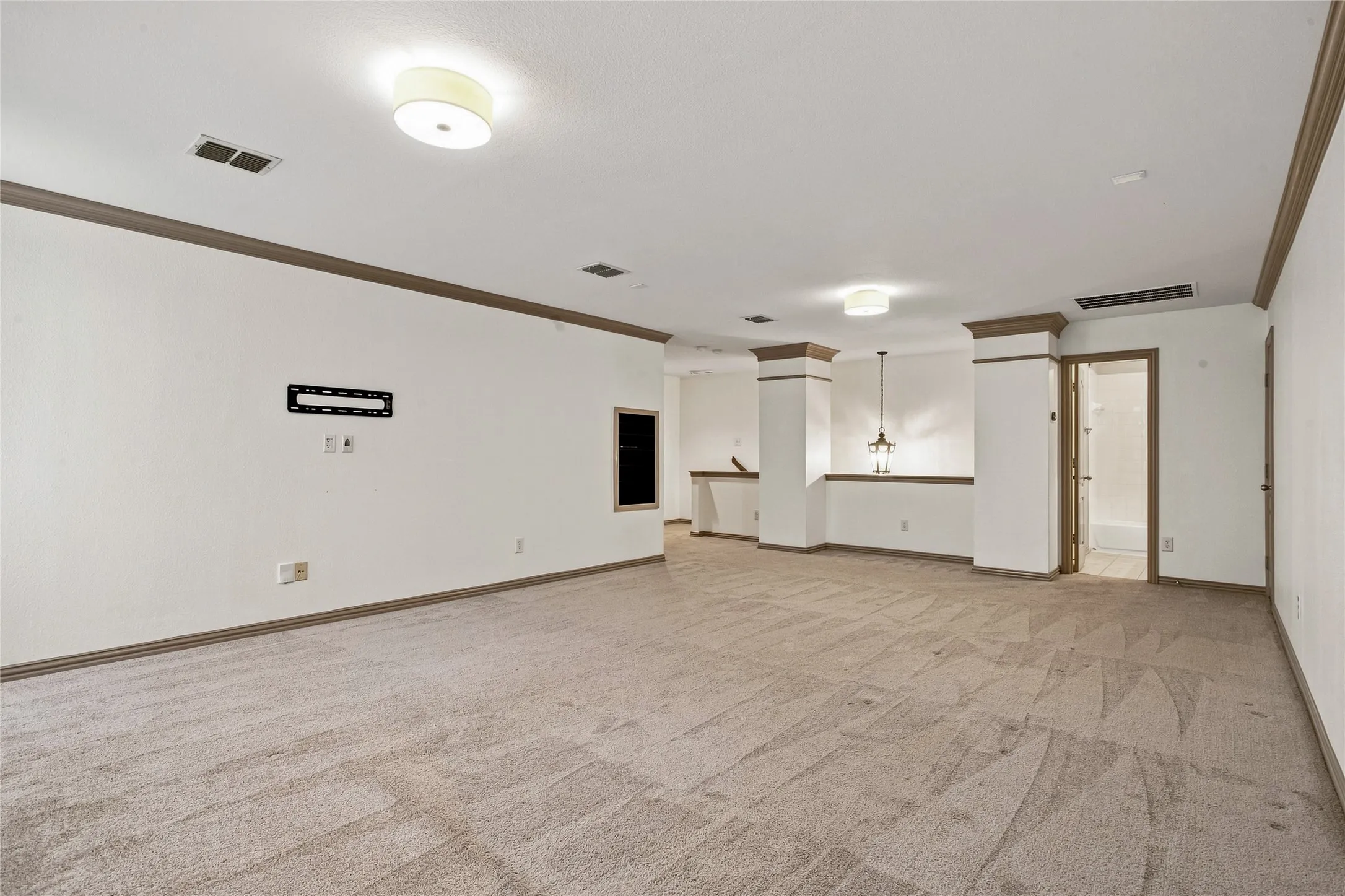 Single Family Residence For Sale in Denton County , 7943 Mc Kamy Drive, Frisco, Texas 75036, 3 Bedroom, 3 Bathroom, 2 Garage spaces, 2,996 Sqft, built in 2005, mls#21373146, Real Estate Agent in Frisco, Homes For Sale in Denton county, Homes For Sale in Frisco, Realtor in Frisco Texas, Real Estate Brokerage Independent Realty Texas, Luminita Cordes Realtor
