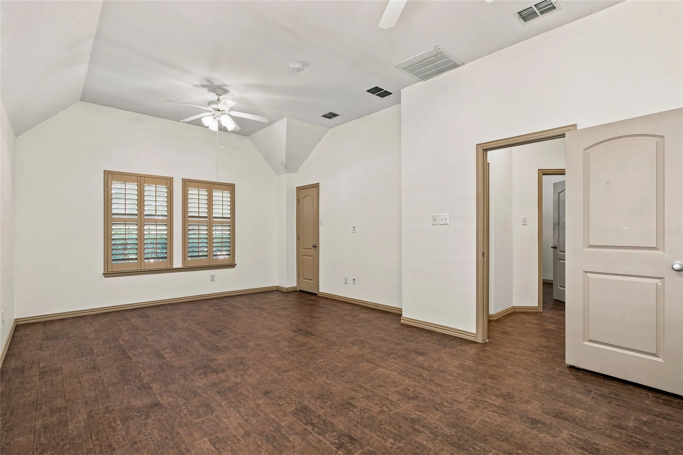 Single Family Residence For Sale in Denton County , 7943 Mc Kamy Drive, Frisco, Texas 75036, 3 Bedroom, 3 Bathroom, 2 Garage spaces, 2,996 Sqft, built in 2005, mls#21373146, Real Estate Agent in Frisco, Homes For Sale in Denton county, Homes For Sale in Frisco, Realtor in Frisco Texas, Real Estate Brokerage Independent Realty Texas, Luminita Cordes Realtor