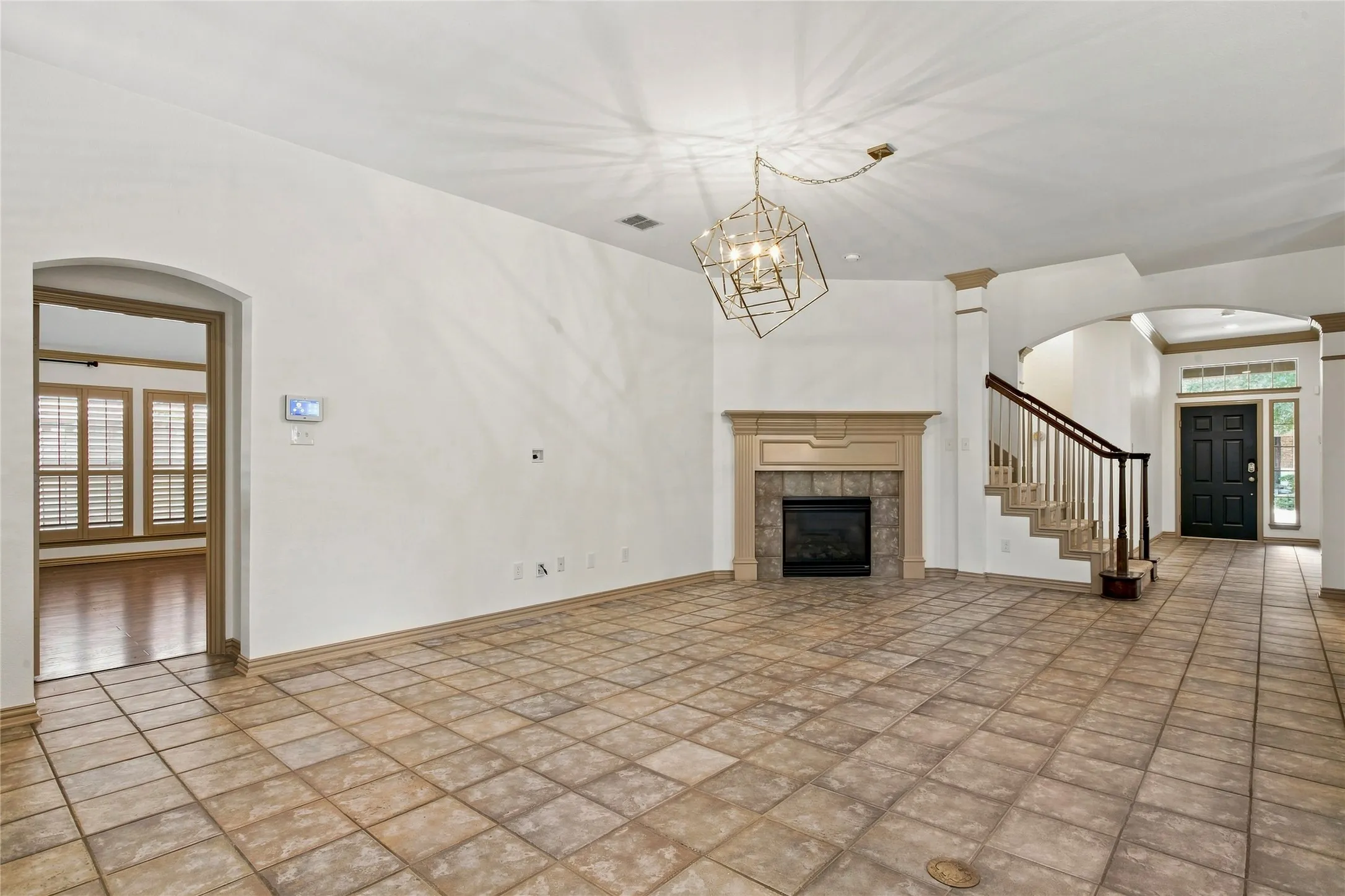 Single Family Residence For Sale in Denton County , 7943 Mc Kamy Drive, Frisco, Texas 75036, 3 Bedroom, 3 Bathroom, 2 Garage spaces, 2,996 Sqft, built in 2005, mls#21373146, Real Estate Agent in Frisco, Homes For Sale in Denton county, Homes For Sale in Frisco, Realtor in Frisco Texas, Real Estate Brokerage Independent Realty Texas, Luminita Cordes Realtor