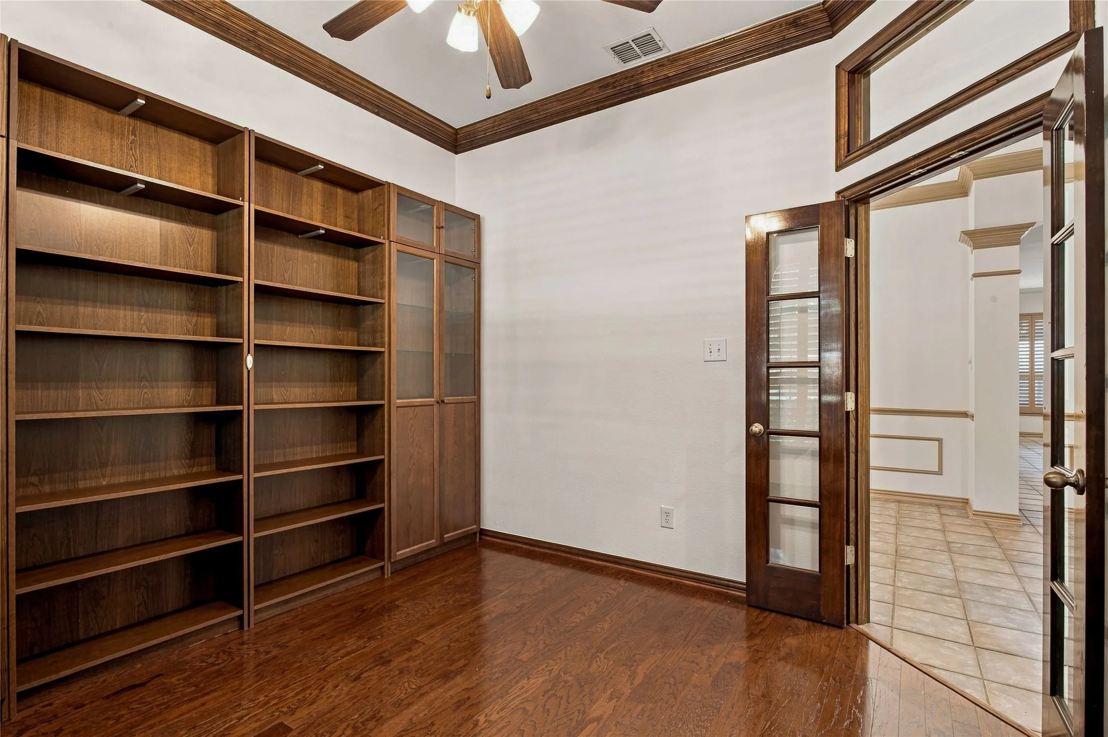 Single Family Residence For Sale in Denton County , 7943 Mc Kamy Drive, Frisco, Texas 75036, 3 Bedroom, 3 Bathroom, 2 Garage spaces, 2,996 Sqft, built in 2005, mls#21373146, Real Estate Agent in Frisco, Homes For Sale in Denton county, Homes For Sale in Frisco, Realtor in Frisco Texas, Real Estate Brokerage Independent Realty Texas, Luminita Cordes Realtor