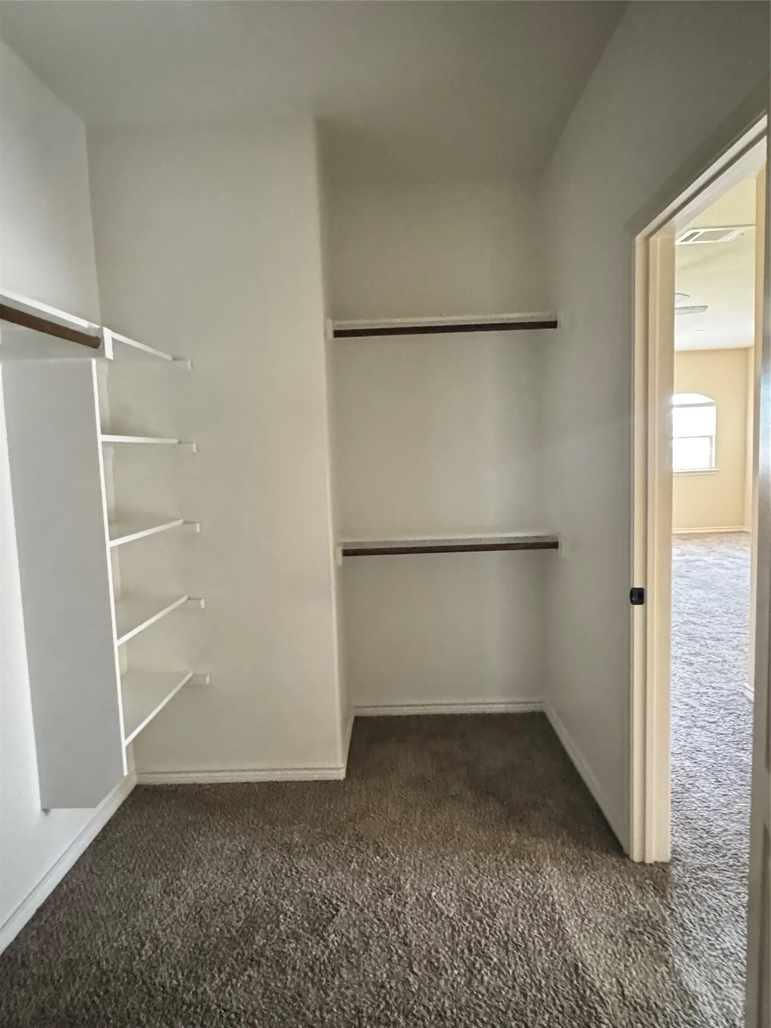 Townhouse For Rent in Denton County , 4249 Indian Run Drive, Carrollton, Texas 75010, 3 Bedroom, 3 Bathroom, 2 Garage spaces, 2,246 Sqft, built in 2012, mls#21376186, Real Estate Agent in Carrollton, Homes For Rent in Denton county, Homes For Rent in Carrollton, Realtor in Carrollton Texas, Real Estate Brokerage Independent Realty Texas, Luminita Cordes Realtor