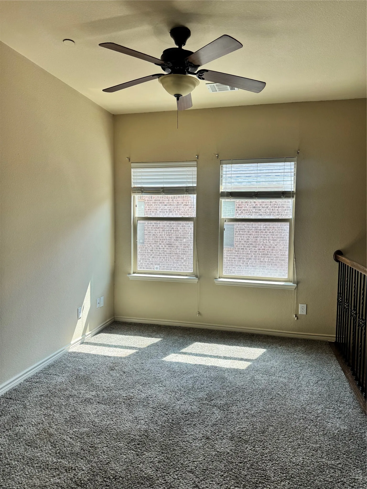 Townhouse For Rent in Denton County , 4249 Indian Run Drive, Carrollton, Texas 75010, 3 Bedroom, 3 Bathroom, 2 Garage spaces, 2,246 Sqft, built in 2012, mls#21376186, Real Estate Agent in Carrollton, Homes For Rent in Denton county, Homes For Rent in Carrollton, Realtor in Carrollton Texas, Real Estate Brokerage Independent Realty Texas, Luminita Cordes Realtor