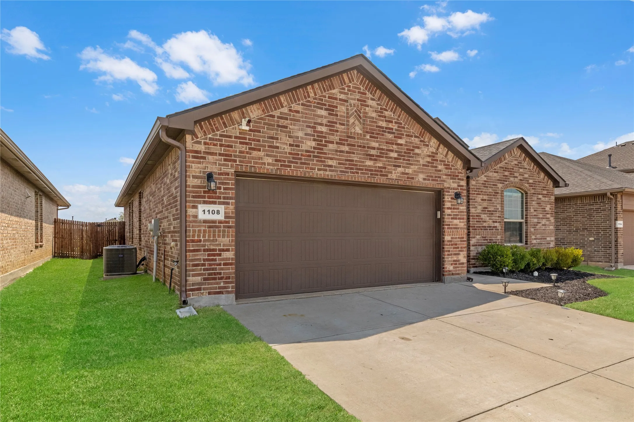 Single Family Residence For Rent in Tarrant County , 1108 Lakin Road, Fort Worth, Texas 76177, 3 Bedroom, 2 Bathroom, 2 Garage spaces, 1,695 Sqft, built in 2018, mls#21374256, Real Estate Agent in Fort Worth, Homes For Rent in Tarrant county, Homes For Rent in Fort Worth, Realtor in Fort Worth Texas, Real Estate Brokerage Independent Realty Texas, Luminita Cordes Realtor