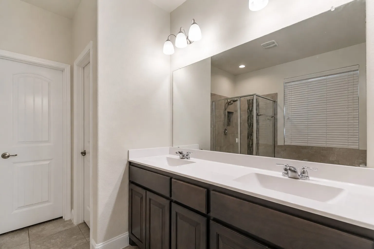 Single Family Residence For Rent in Tarrant County , 1108 Lakin Road, Fort Worth, Texas 76177, 3 Bedroom, 2 Bathroom, 2 Garage spaces, 1,695 Sqft, built in 2018, mls#21374256, Real Estate Agent in Fort Worth, Homes For Rent in Tarrant county, Homes For Rent in Fort Worth, Realtor in Fort Worth Texas, Real Estate Brokerage Independent Realty Texas, Luminita Cordes Realtor