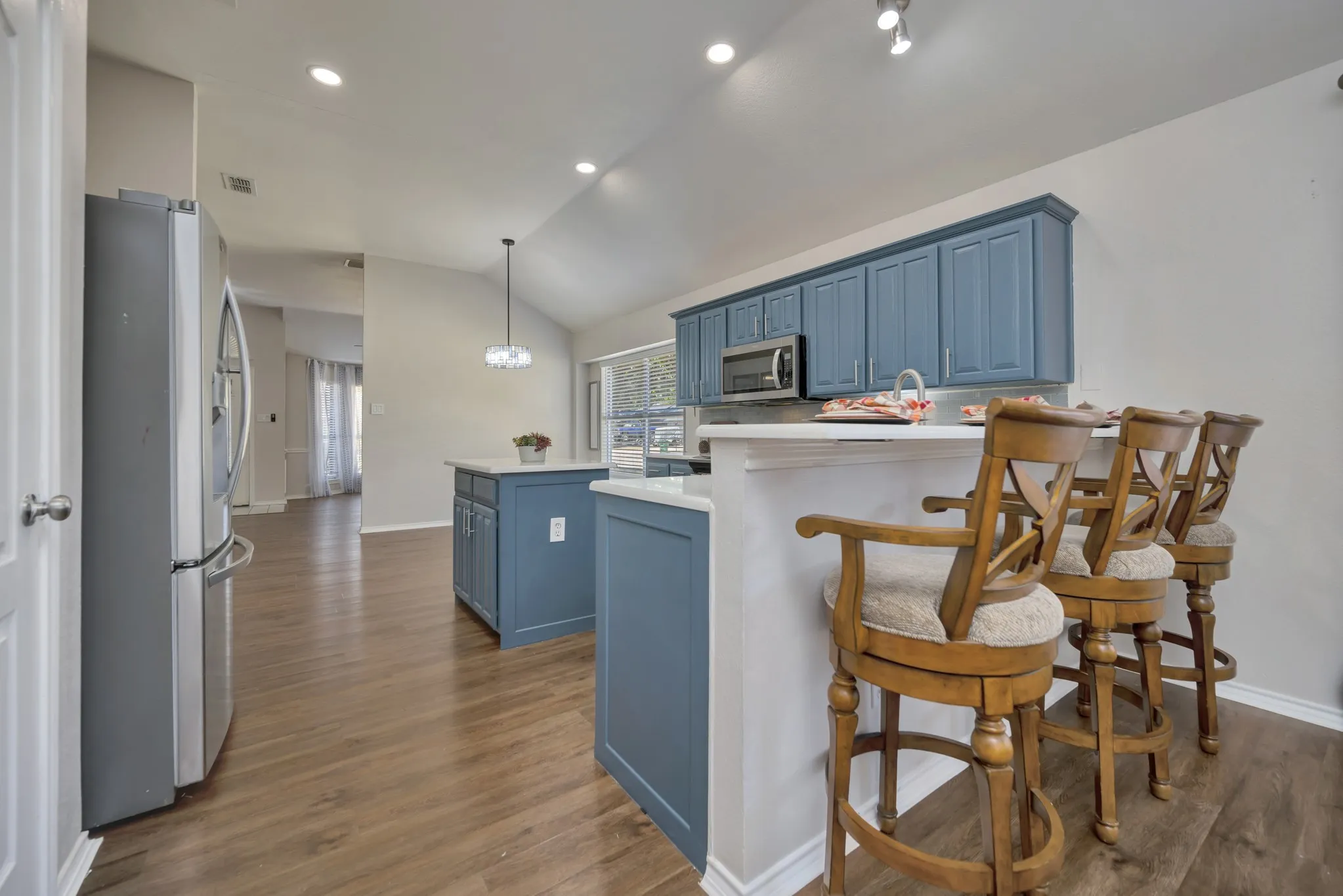 Single Family Residence For Sale in Tarrant County , 4220 Maryanne Place, Haltom City, Texas 76137, 3 Bedroom, 2 Bathroom, 2 Garage spaces, 1,714 Sqft, built in 1993, mls#21372171, Real Estate Agent in Haltom City, Homes For Sale in Tarrant county, Homes For Sale in Haltom City, Realtor in Haltom City Texas, Real Estate Brokerage Independent Realty Texas, Luminita Cordes Realtor