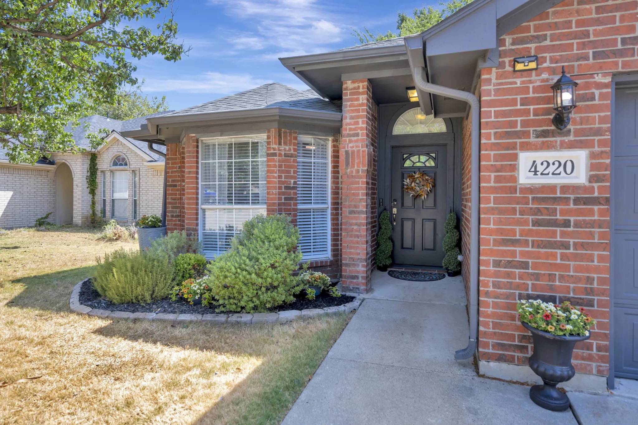 Single Family Residence For Sale in Tarrant County , 4220 Maryanne Place, Haltom City, Texas 76137, 3 Bedroom, 2 Bathroom, 2 Garage spaces, 1,714 Sqft, built in 1993, mls#21372171, Real Estate Agent in Haltom City, Homes For Sale in Tarrant county, Homes For Sale in Haltom City, Realtor in Haltom City Texas, Real Estate Brokerage Independent Realty Texas, Luminita Cordes Realtor