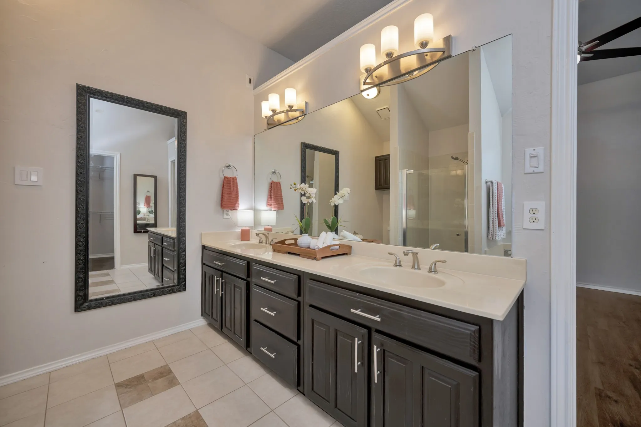 Single Family Residence For Sale in Tarrant County , 4220 Maryanne Place, Haltom City, Texas 76137, 3 Bedroom, 2 Bathroom, 2 Garage spaces, 1,714 Sqft, built in 1993, mls#21372171, Real Estate Agent in Haltom City, Homes For Sale in Tarrant county, Homes For Sale in Haltom City, Realtor in Haltom City Texas, Real Estate Brokerage Independent Realty Texas, Luminita Cordes Realtor