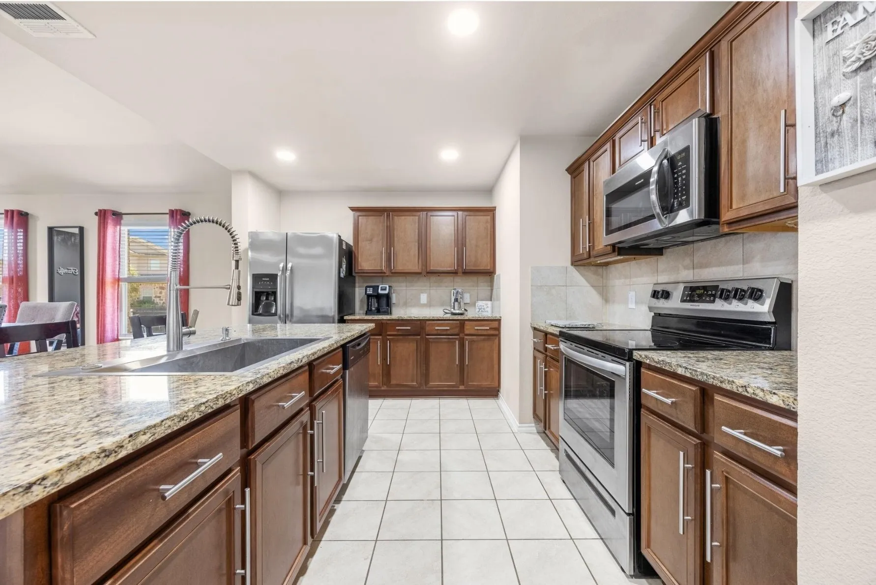 Single Family Residence For Rent in Collin County , 1400 Chrome Street, Princeton, Texas 75407, 4 Bedroom, 2 Bathroom, 2 Garage spaces, 1,891 Sqft, built in 2017, mls#21376183, Real Estate Agent in Princeton, Homes For Rent in Collin county, Homes For Rent in Princeton, Realtor in Princeton Texas, Real Estate Brokerage Independent Realty Texas, Luminita Cordes Realtor