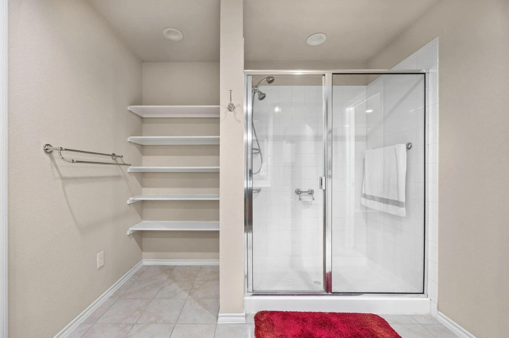 Single Family Residence For Rent in Collin County , 1400 Chrome Street, Princeton, Texas 75407, 4 Bedroom, 2 Bathroom, 2 Garage spaces, 1,891 Sqft, built in 2017, mls#21376183, Real Estate Agent in Princeton, Homes For Rent in Collin county, Homes For Rent in Princeton, Realtor in Princeton Texas, Real Estate Brokerage Independent Realty Texas, Luminita Cordes Realtor