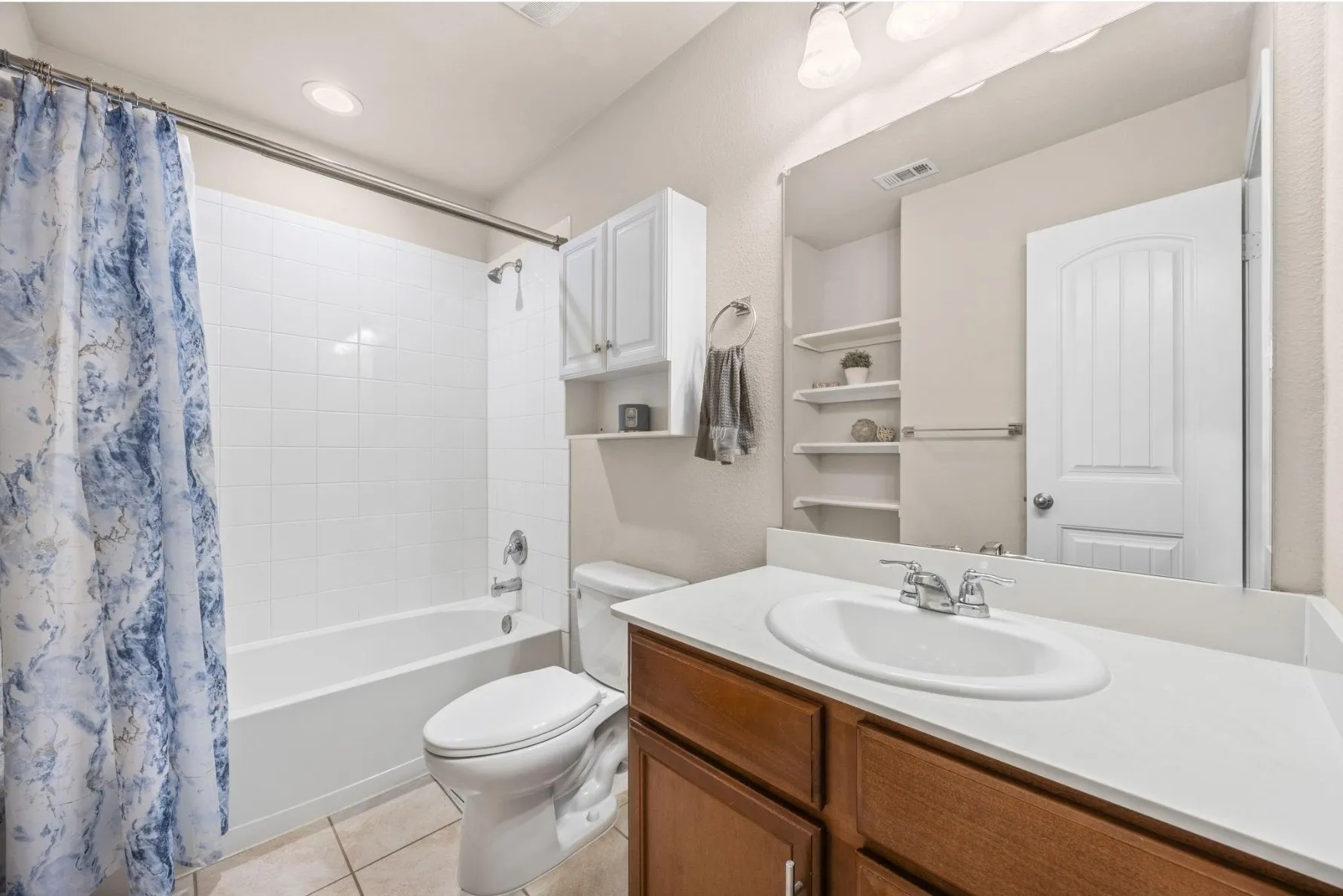 Single Family Residence For Rent in Collin County , 1400 Chrome Street, Princeton, Texas 75407, 4 Bedroom, 2 Bathroom, 2 Garage spaces, 1,891 Sqft, built in 2017, mls#21376183, Real Estate Agent in Princeton, Homes For Rent in Collin county, Homes For Rent in Princeton, Realtor in Princeton Texas, Real Estate Brokerage Independent Realty Texas, Luminita Cordes Realtor