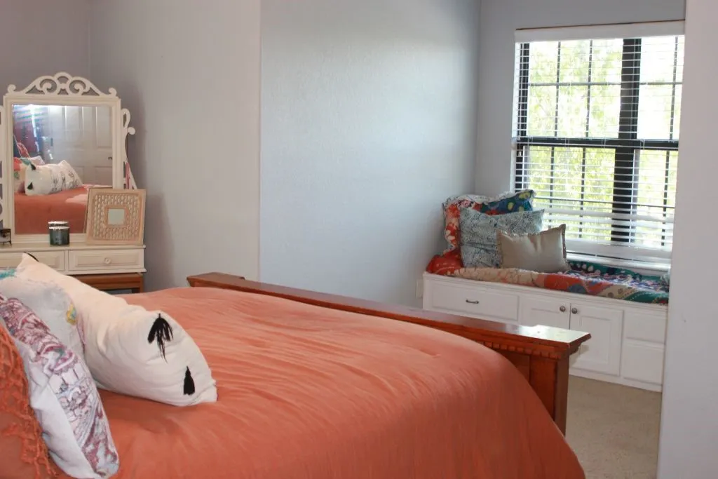 Single Family Residence For Sale in Wise County , 197 E Bay Drive, Bridgeport, Texas 76426, 4 Bedroom, 3 Bathroom, 2 Garage spaces, 2,443 Sqft, built in 2005, mls#21376144, Real Estate Agent in Bridgeport, Homes For Sale in Wise county, Homes For Sale in Bridgeport, Realtor in Bridgeport Texas, Real Estate Brokerage Independent Realty Texas, Luminita Cordes Realtor