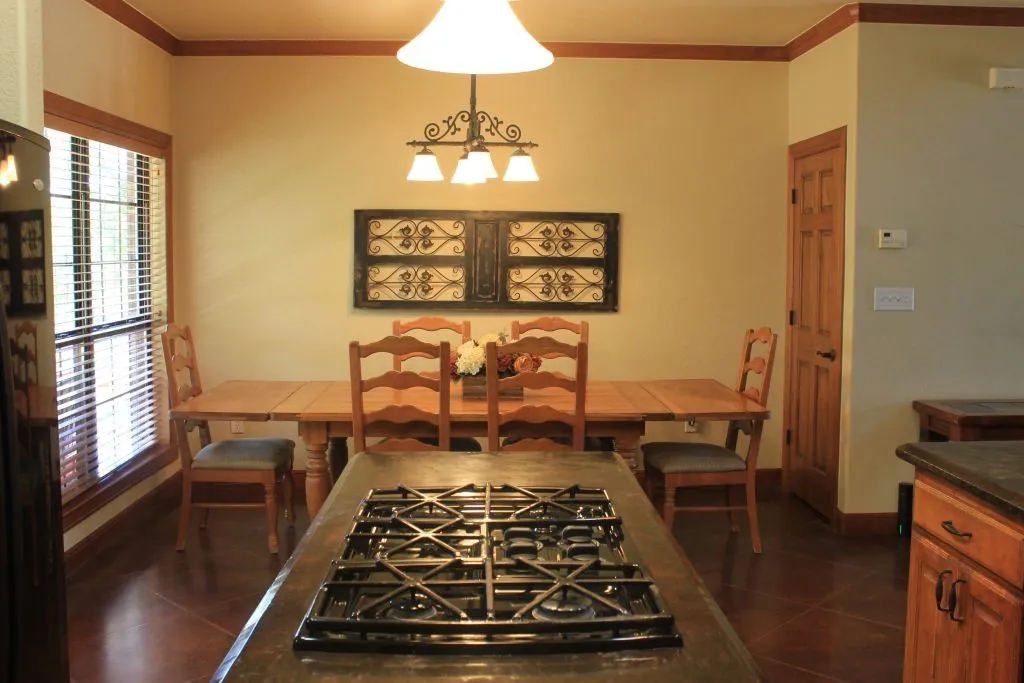 Single Family Residence For Sale in Wise County , 197 E Bay Drive, Bridgeport, Texas 76426, 4 Bedroom, 3 Bathroom, 2 Garage spaces, 2,443 Sqft, built in 2005, mls#21376144, Real Estate Agent in Bridgeport, Homes For Sale in Wise county, Homes For Sale in Bridgeport, Realtor in Bridgeport Texas, Real Estate Brokerage Independent Realty Texas, Luminita Cordes Realtor