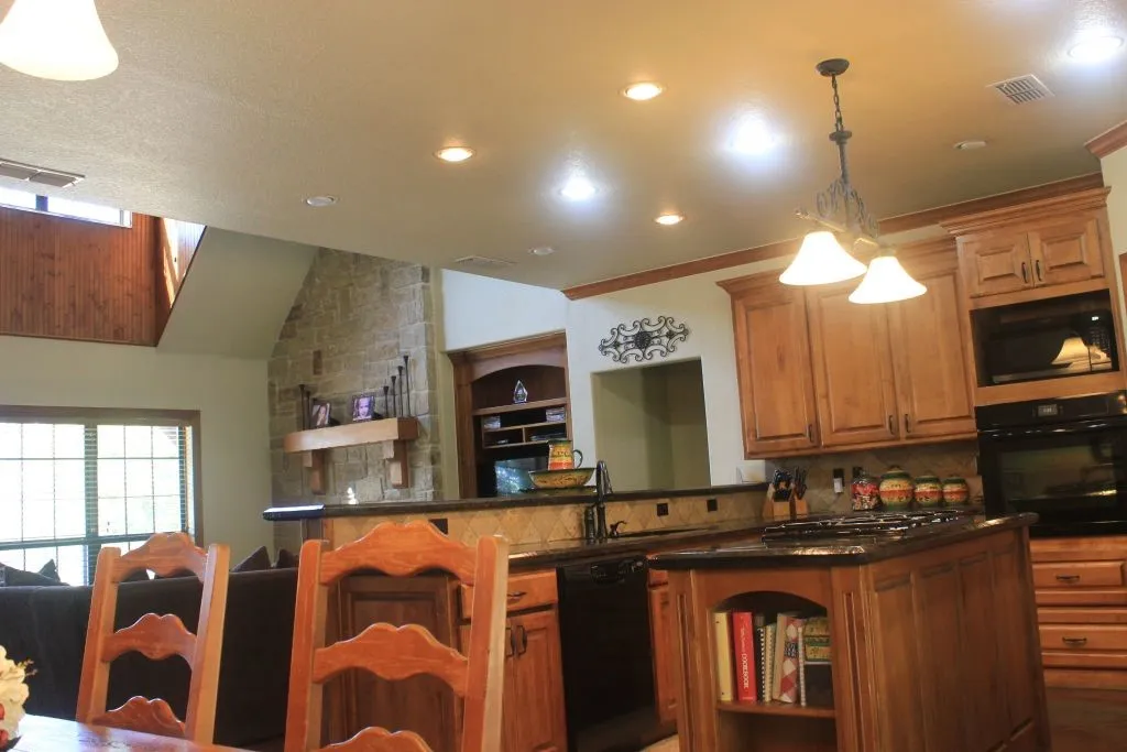 Single Family Residence For Sale in Wise County , 197 E Bay Drive, Bridgeport, Texas 76426, 4 Bedroom, 3 Bathroom, 2 Garage spaces, 2,443 Sqft, built in 2005, mls#21376144, Real Estate Agent in Bridgeport, Homes For Sale in Wise county, Homes For Sale in Bridgeport, Realtor in Bridgeport Texas, Real Estate Brokerage Independent Realty Texas, Luminita Cordes Realtor