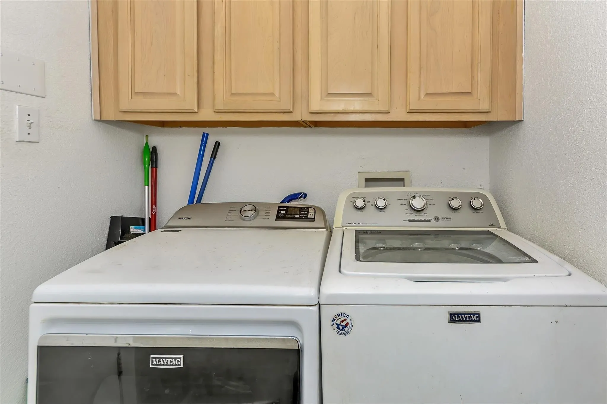 Single Family Residence For Sale in Parker County , 202 Lancelot Drive, Weatherford, Texas 76086, 3 Bedroom, 2 Bathroom, 2 Garage spaces, 1,336 Sqft, built in 1998, mls#21374813, Real Estate Agent in Weatherford, Homes For Sale in Parker county, Homes For Sale in Weatherford, Realtor in Weatherford Texas, Real Estate Brokerage Independent Realty Texas, Luminita Cordes Realtor