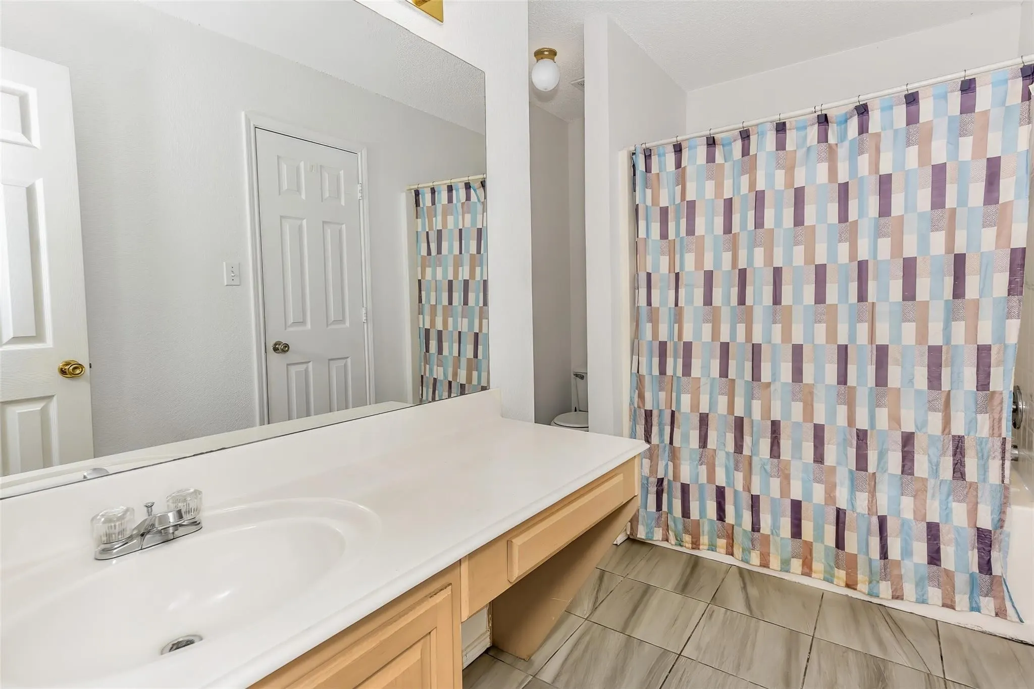Single Family Residence For Sale in Parker County , 202 Lancelot Drive, Weatherford, Texas 76086, 3 Bedroom, 2 Bathroom, 2 Garage spaces, 1,336 Sqft, built in 1998, mls#21374813, Real Estate Agent in Weatherford, Homes For Sale in Parker county, Homes For Sale in Weatherford, Realtor in Weatherford Texas, Real Estate Brokerage Independent Realty Texas, Luminita Cordes Realtor