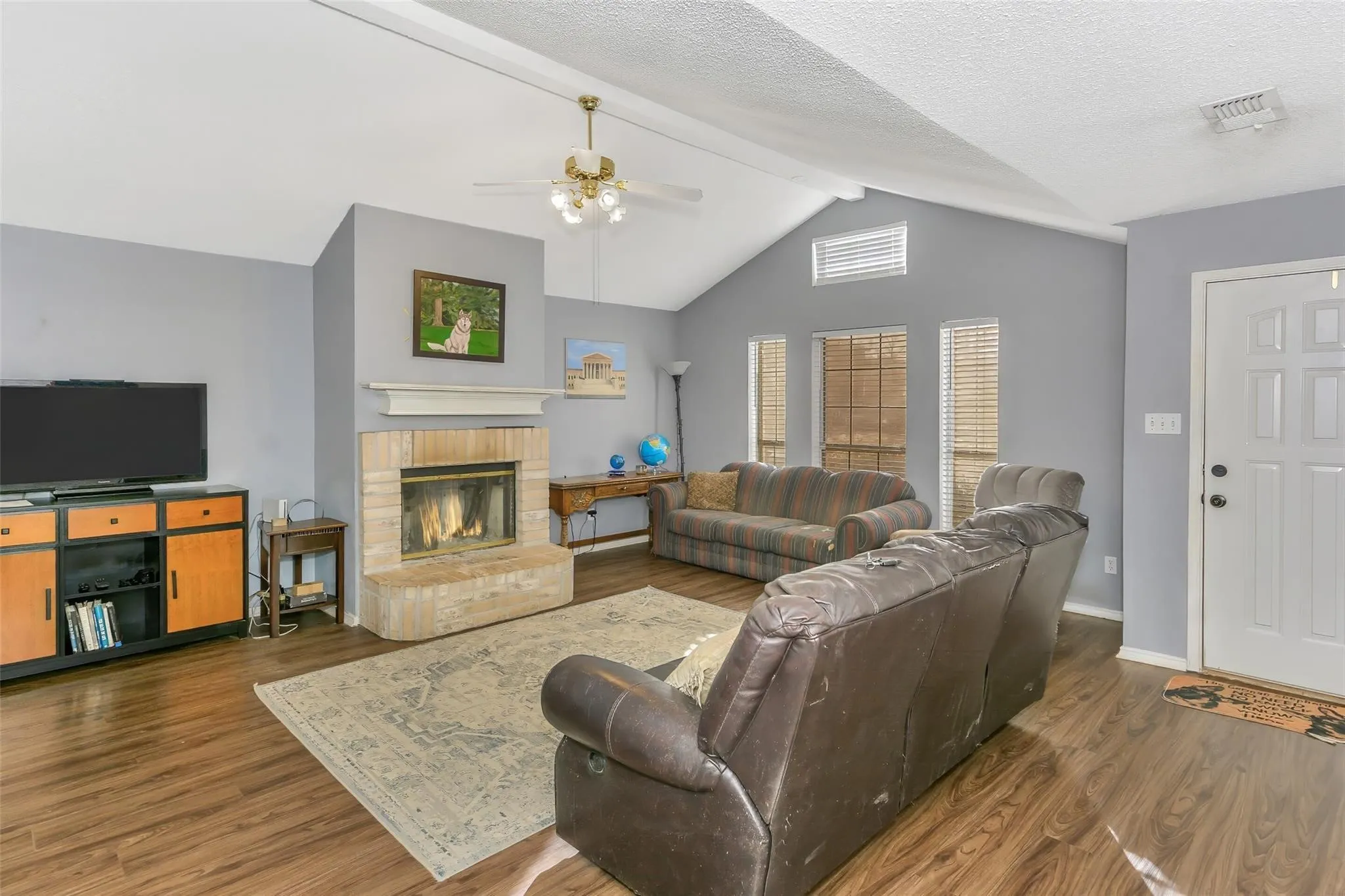 Single Family Residence For Sale in Parker County , 202 Lancelot Drive, Weatherford, Texas 76086, 3 Bedroom, 2 Bathroom, 2 Garage spaces, 1,336 Sqft, built in 1998, mls#21374813, Real Estate Agent in Weatherford, Homes For Sale in Parker county, Homes For Sale in Weatherford, Realtor in Weatherford Texas, Real Estate Brokerage Independent Realty Texas, Luminita Cordes Realtor