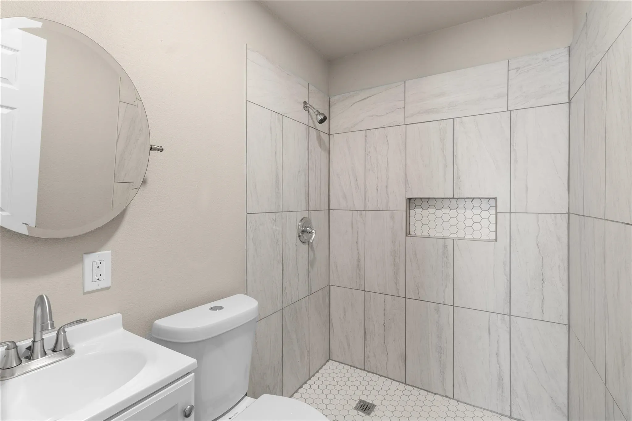 Single Family Residence For Sale in Tarrant County , 2907 Clinton Avenue, Fort Worth, Texas 76106, 3 Bedroom, 2 Bathroom, Garage spaces, 1,199 Sqft, built in 1956, mls#21376201, Real Estate Agent in Fort Worth, Homes For Sale in Tarrant county, Homes For Sale in Fort Worth, Realtor in Fort Worth Texas, Real Estate Brokerage Independent Realty Texas, Luminita Cordes Realtor