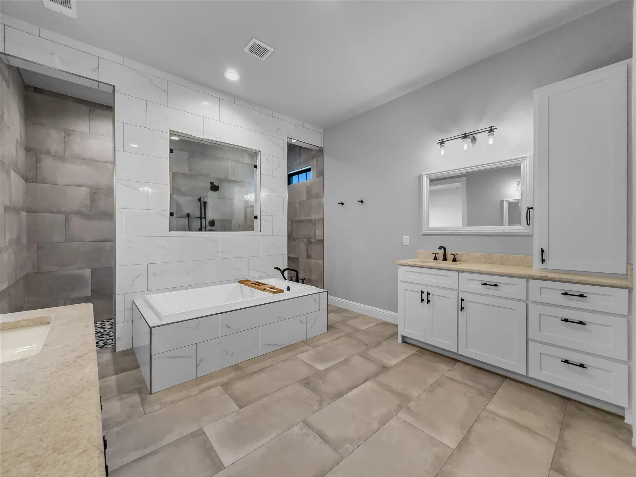 Single Family Residence For Sale in Hunt County , 6232 Purple English Oak Court, Royse City, Texas 75189, 4 Bedroom, 3 Bathroom, 2 Garage spaces, 2,716 Sqft, built in 2022, mls#21371202, Real Estate Agent in Royse City, Homes For Sale in Hunt county, Homes For Sale in Royse City, Realtor in Royse City Texas, Real Estate Brokerage Independent Realty Texas, Luminita Cordes Realtor