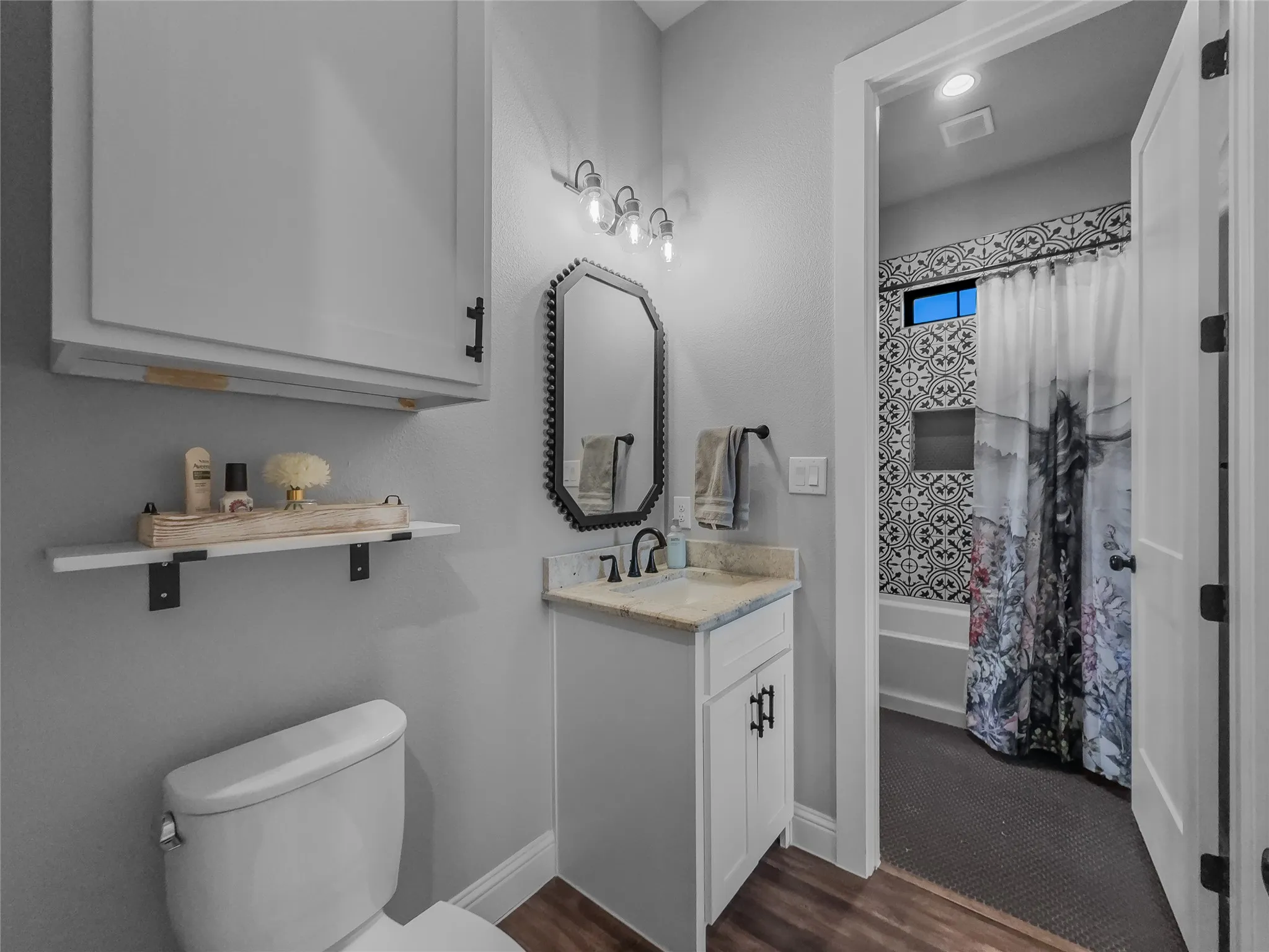 Single Family Residence For Sale in Hunt County , 6232 Purple English Oak Court, Royse City, Texas 75189, 4 Bedroom, 3 Bathroom, 2 Garage spaces, 2,716 Sqft, built in 2022, mls#21371202, Real Estate Agent in Royse City, Homes For Sale in Hunt county, Homes For Sale in Royse City, Realtor in Royse City Texas, Real Estate Brokerage Independent Realty Texas, Luminita Cordes Realtor