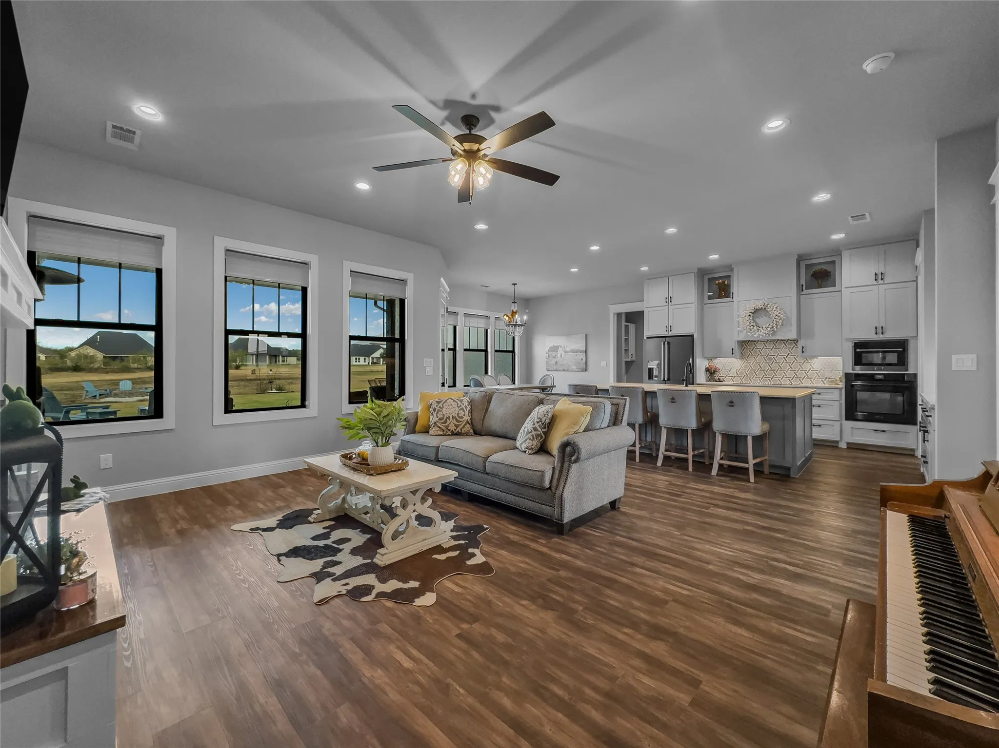 Single Family Residence For Sale in Hunt County , 6232 Purple English Oak Court, Royse City, Texas 75189, 4 Bedroom, 3 Bathroom, 2 Garage spaces, 2,716 Sqft, built in 2022, mls#21371202, Real Estate Agent in Royse City, Homes For Sale in Hunt county, Homes For Sale in Royse City, Realtor in Royse City Texas, Real Estate Brokerage Independent Realty Texas, Luminita Cordes Realtor