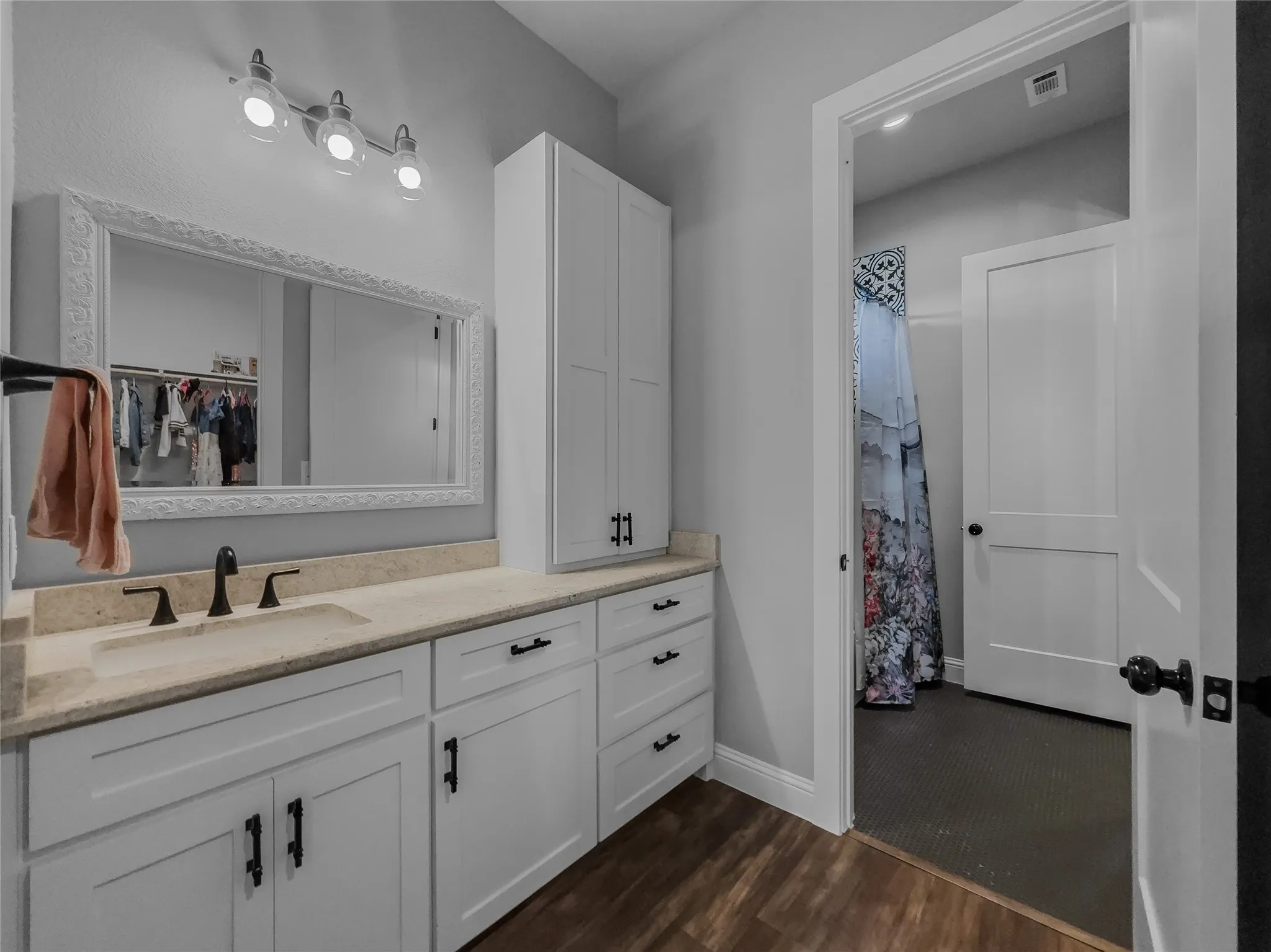 Single Family Residence For Sale in Hunt County , 6232 Purple English Oak Court, Royse City, Texas 75189, 4 Bedroom, 3 Bathroom, 2 Garage spaces, 2,716 Sqft, built in 2022, mls#21371202, Real Estate Agent in Royse City, Homes For Sale in Hunt county, Homes For Sale in Royse City, Realtor in Royse City Texas, Real Estate Brokerage Independent Realty Texas, Luminita Cordes Realtor