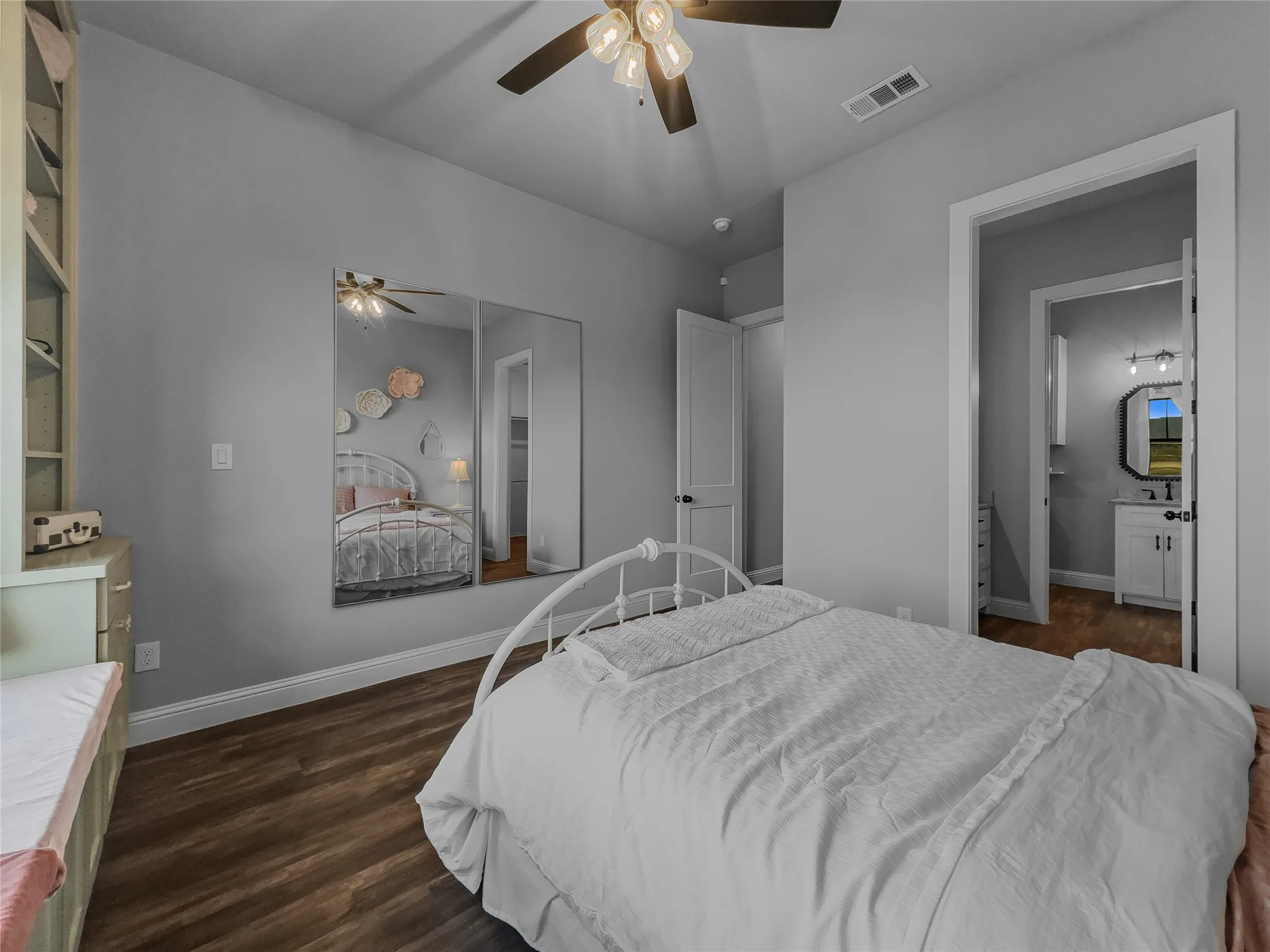 Single Family Residence For Sale in Hunt County , 6232 Purple English Oak Court, Royse City, Texas 75189, 4 Bedroom, 3 Bathroom, 2 Garage spaces, 2,716 Sqft, built in 2022, mls#21371202, Real Estate Agent in Royse City, Homes For Sale in Hunt county, Homes For Sale in Royse City, Realtor in Royse City Texas, Real Estate Brokerage Independent Realty Texas, Luminita Cordes Realtor
