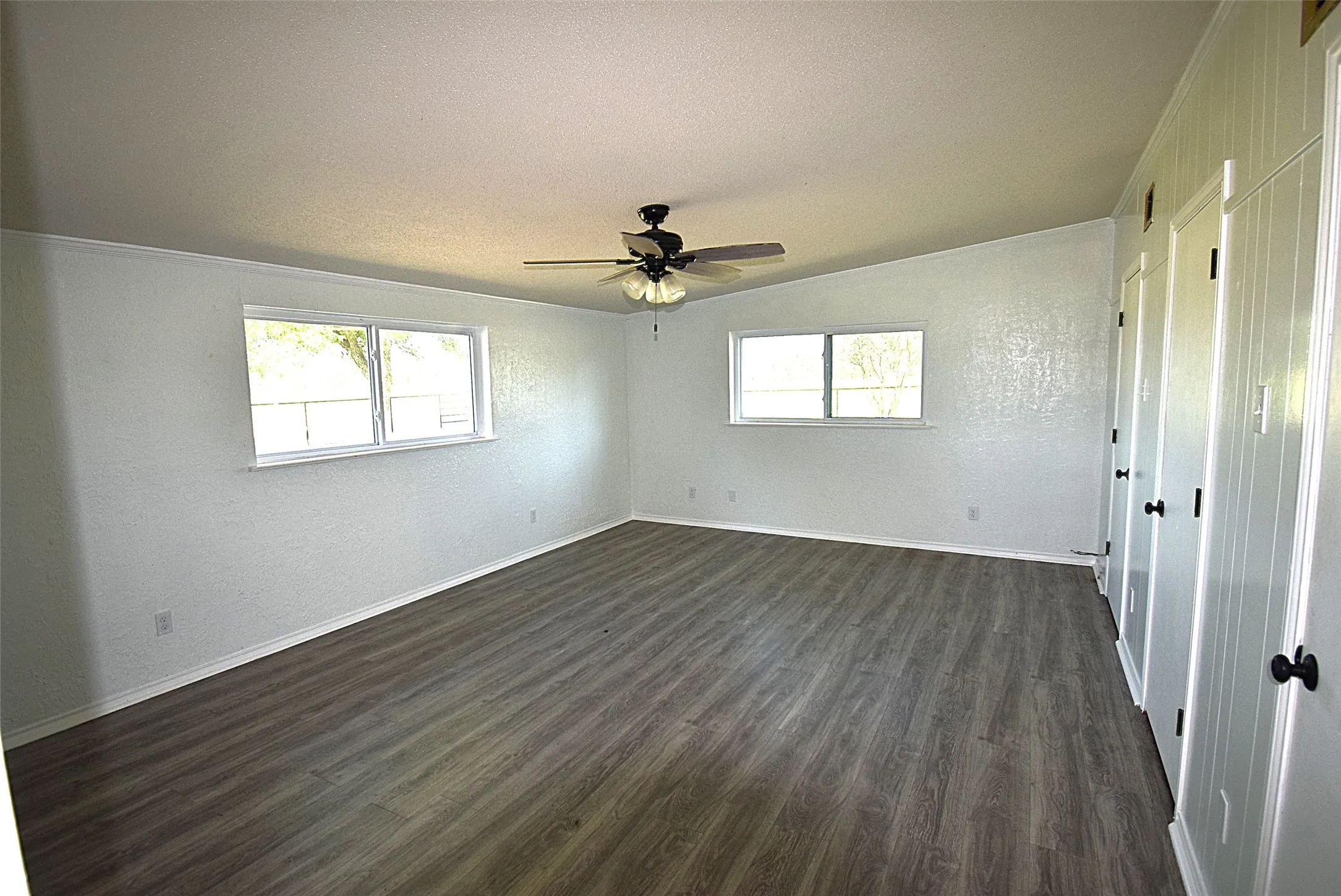 Single Family Residence For Rent in Kaufman County , 2222 CR-134, Kaufman, Texas 75142, 3 Bedroom, 3 Bathroom, 2 Garage spaces, 1,496 Sqft, built in 1970, mls#21376193, Real Estate Agent in Kaufman, Homes For Rent in Kaufman county, Homes For Rent in Kaufman, Realtor in Kaufman Texas, Real Estate Brokerage Independent Realty Texas, Luminita Cordes Realtor