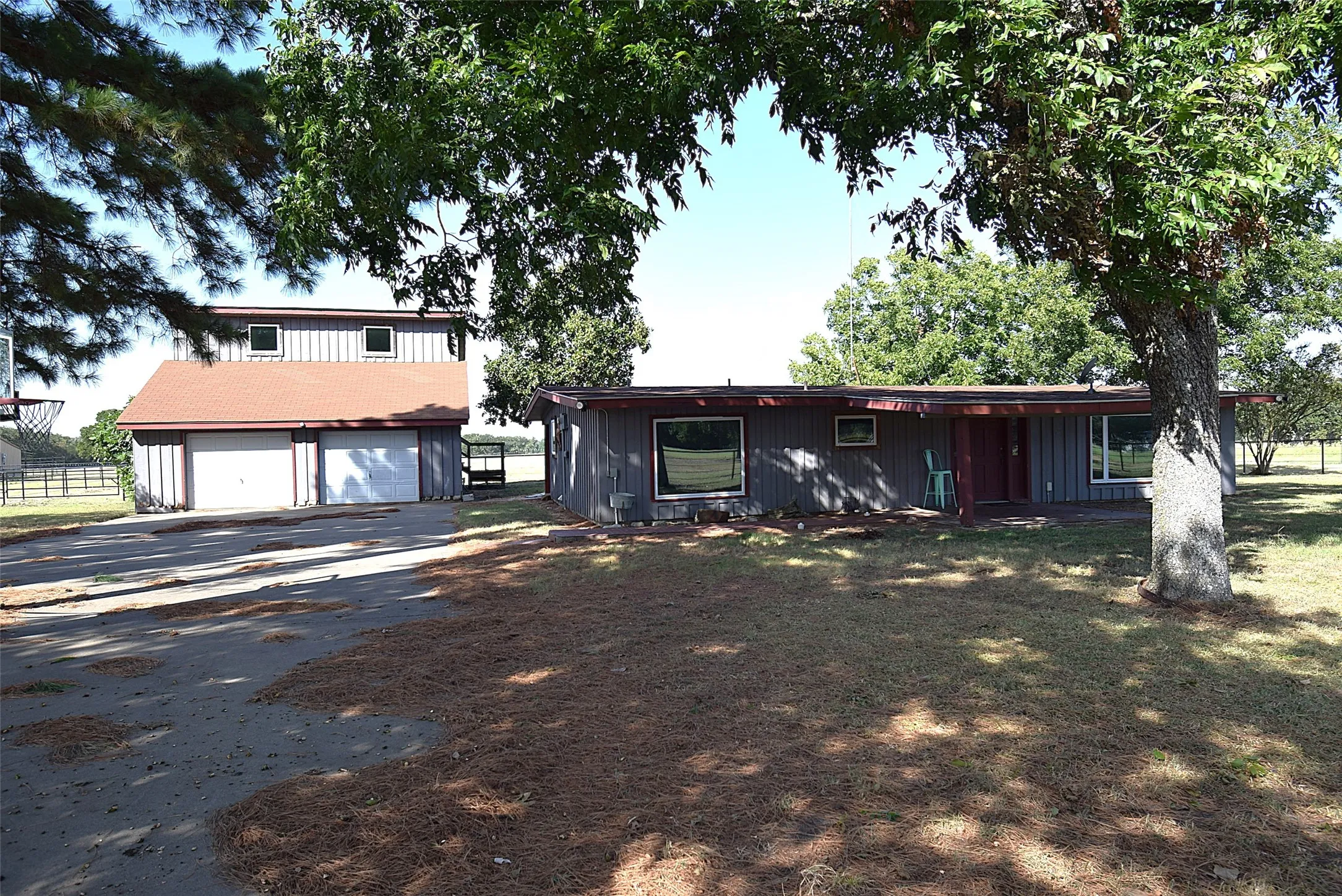 Single Family Residence For Rent in Kaufman County , 2222 CR-134, Kaufman, Texas 75142, 3 Bedroom, 3 Bathroom, 2 Garage spaces, 1,496 Sqft, built in 1970, mls#21376193, Real Estate Agent in Kaufman, Homes For Rent in Kaufman county, Homes For Rent in Kaufman, Realtor in Kaufman Texas, Real Estate Brokerage Independent Realty Texas, Luminita Cordes Realtor
