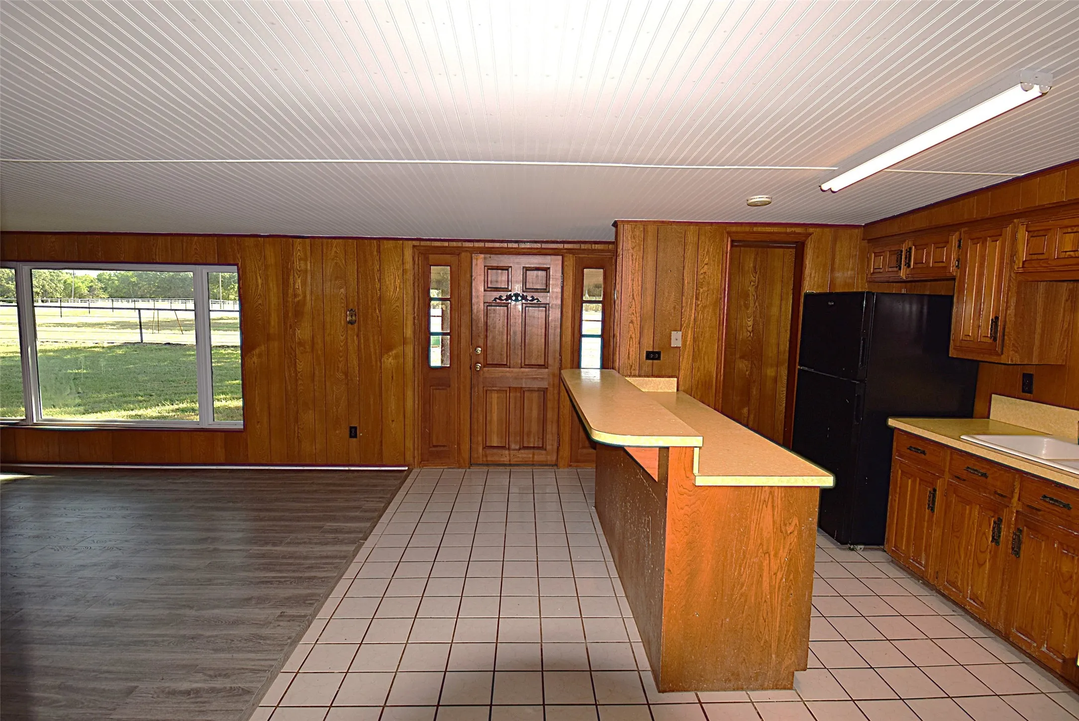 Single Family Residence For Rent in Kaufman County , 2222 CR-134, Kaufman, Texas 75142, 3 Bedroom, 3 Bathroom, 2 Garage spaces, 1,496 Sqft, built in 1970, mls#21376193, Real Estate Agent in Kaufman, Homes For Rent in Kaufman county, Homes For Rent in Kaufman, Realtor in Kaufman Texas, Real Estate Brokerage Independent Realty Texas, Luminita Cordes Realtor