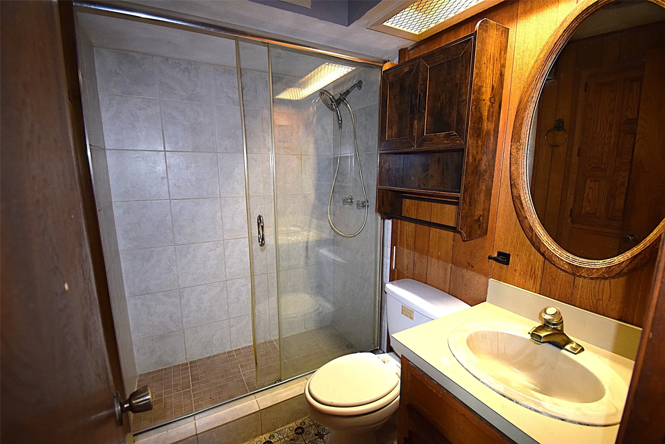 Single Family Residence For Rent in Kaufman County , 2222 CR-134, Kaufman, Texas 75142, 3 Bedroom, 3 Bathroom, 2 Garage spaces, 1,496 Sqft, built in 1970, mls#21376193, Real Estate Agent in Kaufman, Homes For Rent in Kaufman county, Homes For Rent in Kaufman, Realtor in Kaufman Texas, Real Estate Brokerage Independent Realty Texas, Luminita Cordes Realtor