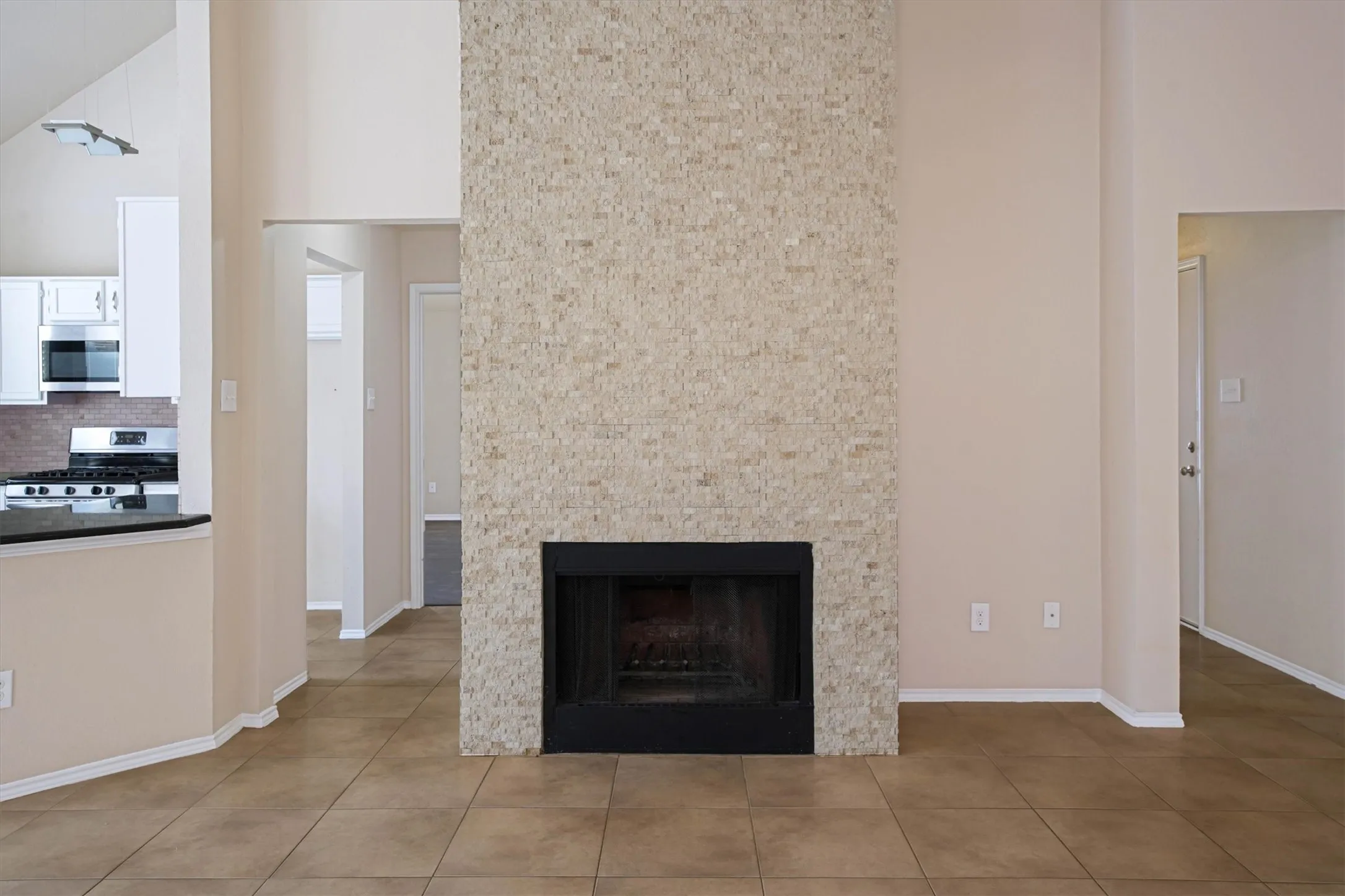Single Family Residence For Rent in Denton County , 2508 Lakeshore Drive, Flower Mound, Texas 75028, 3 Bedroom, 2 Bathroom, 2 Garage spaces, 1,428 Sqft, built in 1992, mls#21348065, Real Estate Agent in Flower Mound, Homes For Rent in Denton county, Homes For Rent in Flower Mound, Realtor in Flower Mound Texas, Real Estate Brokerage Independent Realty Texas, Luminita Cordes Realtor