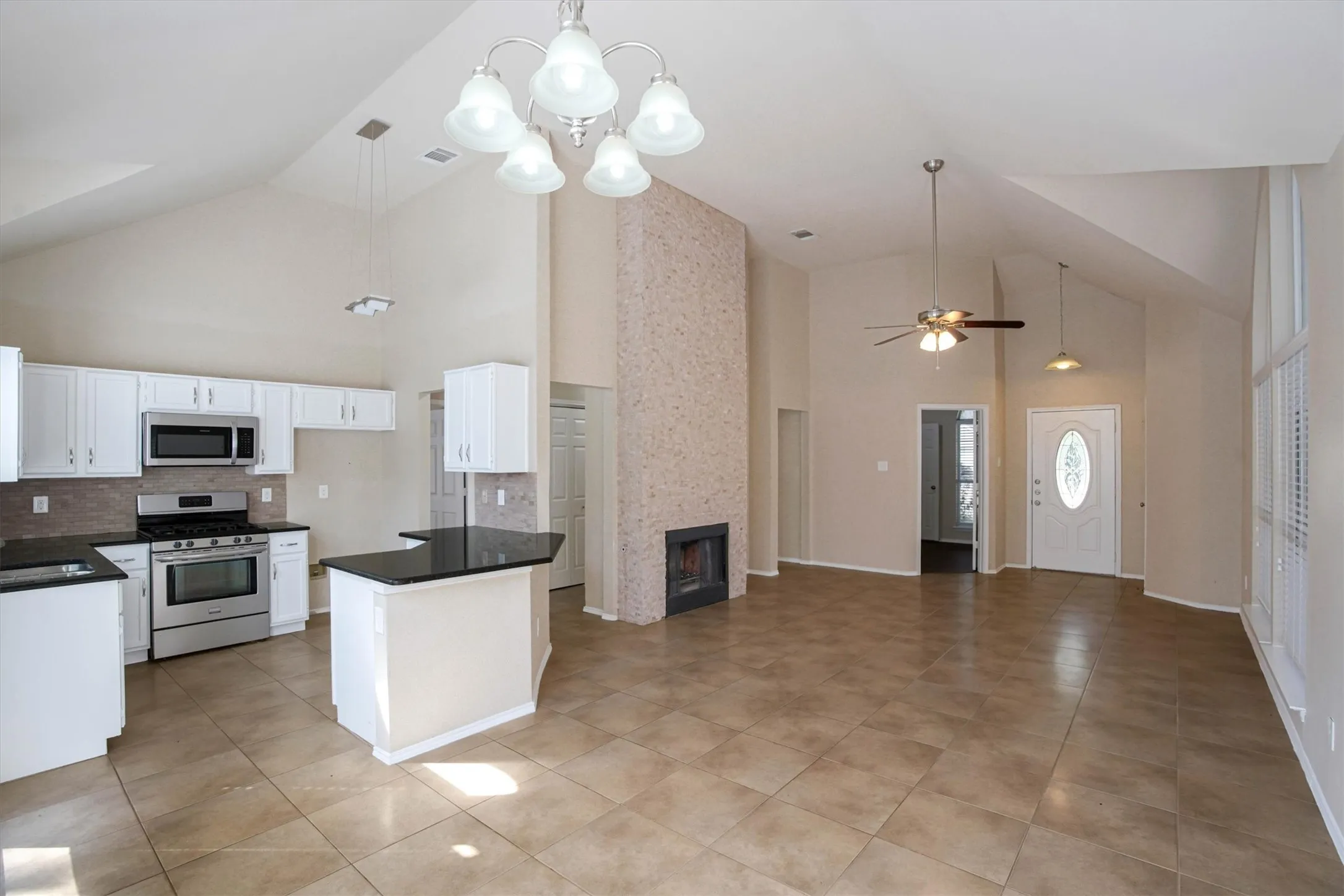Single Family Residence For Rent in Denton County , 2508 Lakeshore Drive, Flower Mound, Texas 75028, 3 Bedroom, 2 Bathroom, 2 Garage spaces, 1,428 Sqft, built in 1992, mls#21348065, Real Estate Agent in Flower Mound, Homes For Rent in Denton county, Homes For Rent in Flower Mound, Realtor in Flower Mound Texas, Real Estate Brokerage Independent Realty Texas, Luminita Cordes Realtor