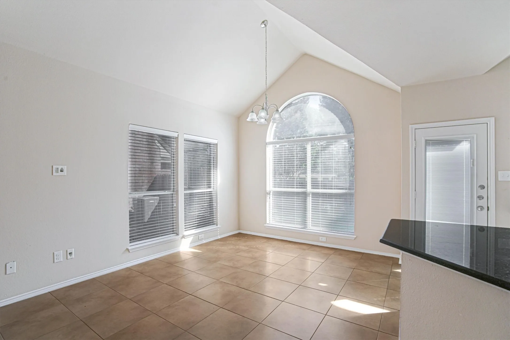 Single Family Residence For Rent in Denton County , 2508 Lakeshore Drive, Flower Mound, Texas 75028, 3 Bedroom, 2 Bathroom, 2 Garage spaces, 1,428 Sqft, built in 1992, mls#21348065, Real Estate Agent in Flower Mound, Homes For Rent in Denton county, Homes For Rent in Flower Mound, Realtor in Flower Mound Texas, Real Estate Brokerage Independent Realty Texas, Luminita Cordes Realtor