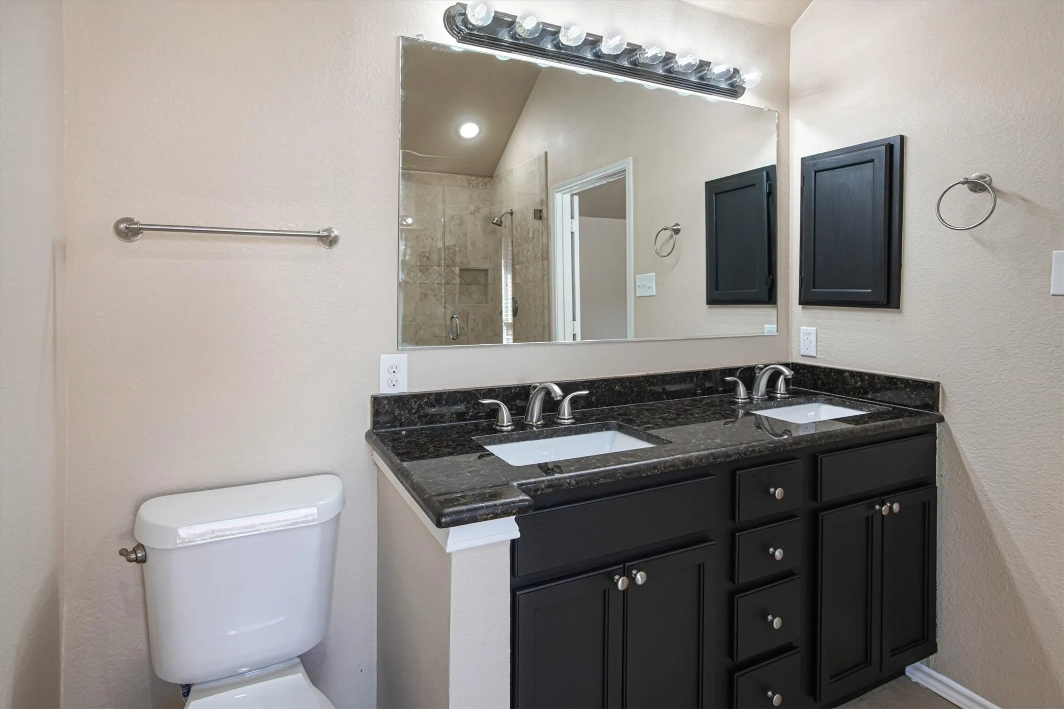Single Family Residence For Rent in Denton County , 2508 Lakeshore Drive, Flower Mound, Texas 75028, 3 Bedroom, 2 Bathroom, 2 Garage spaces, 1,428 Sqft, built in 1992, mls#21348065, Real Estate Agent in Flower Mound, Homes For Rent in Denton county, Homes For Rent in Flower Mound, Realtor in Flower Mound Texas, Real Estate Brokerage Independent Realty Texas, Luminita Cordes Realtor